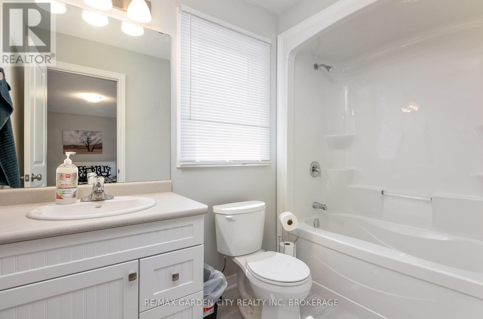 33 Bounty Avenue, Thorold, Ontario  L2V 0H3 - Photo 22 - X13621072