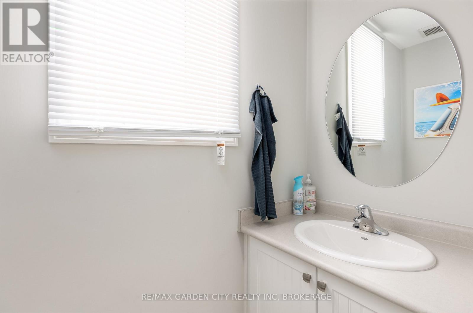 33 Bounty Avenue, Thorold, Ontario  L2V 0H3 - Photo 4 - X13621072