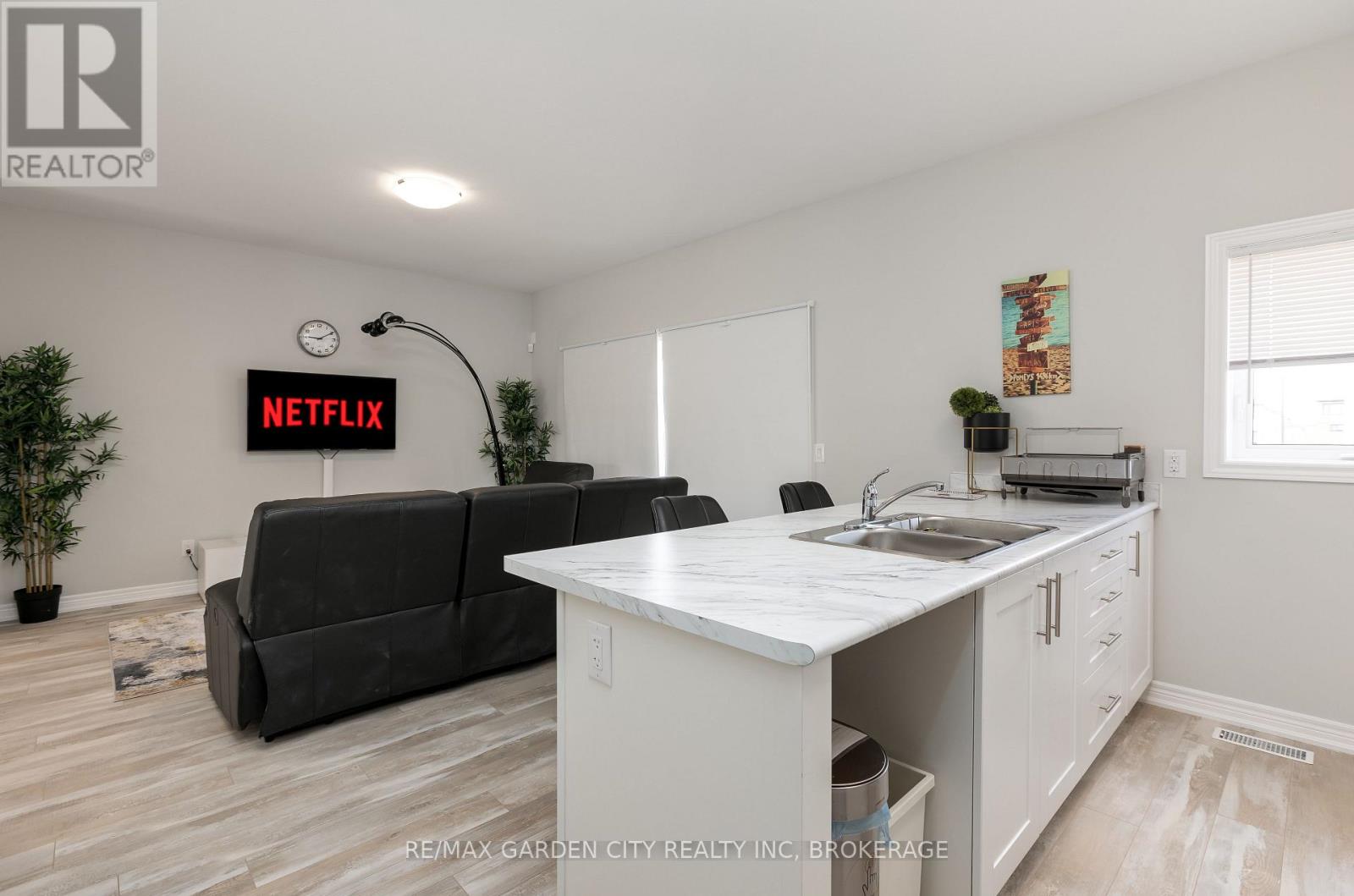 33 Bounty Avenue, Thorold, Ontario  L2V 0H3 - Photo 7 - X13621072
