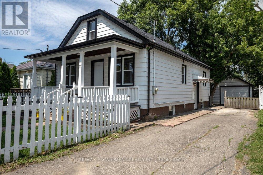 95 Chetwood Street, St. Catharines, Ontario  L2S 2A6 - Photo 2 - X13622170