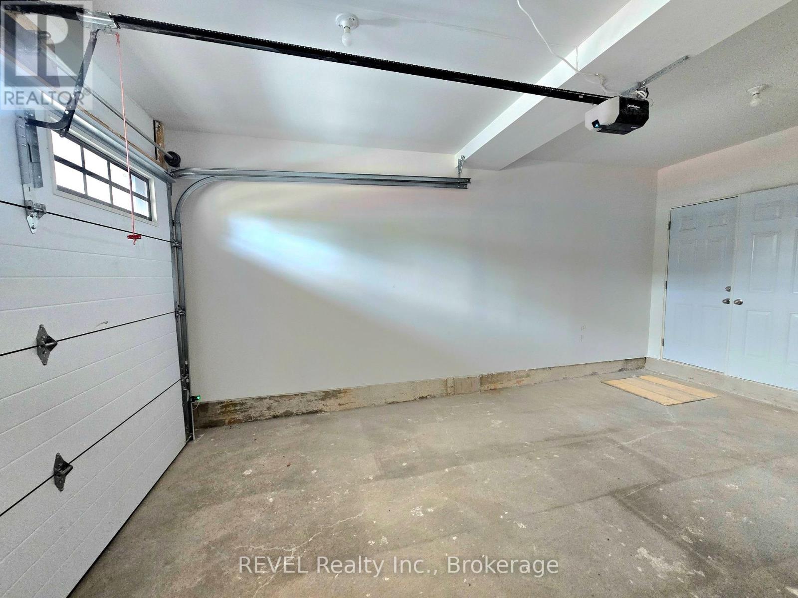 2 - 15 Lake Street, Grimsby, Ontario  L3M 2G4 - Photo 11 - X13622334