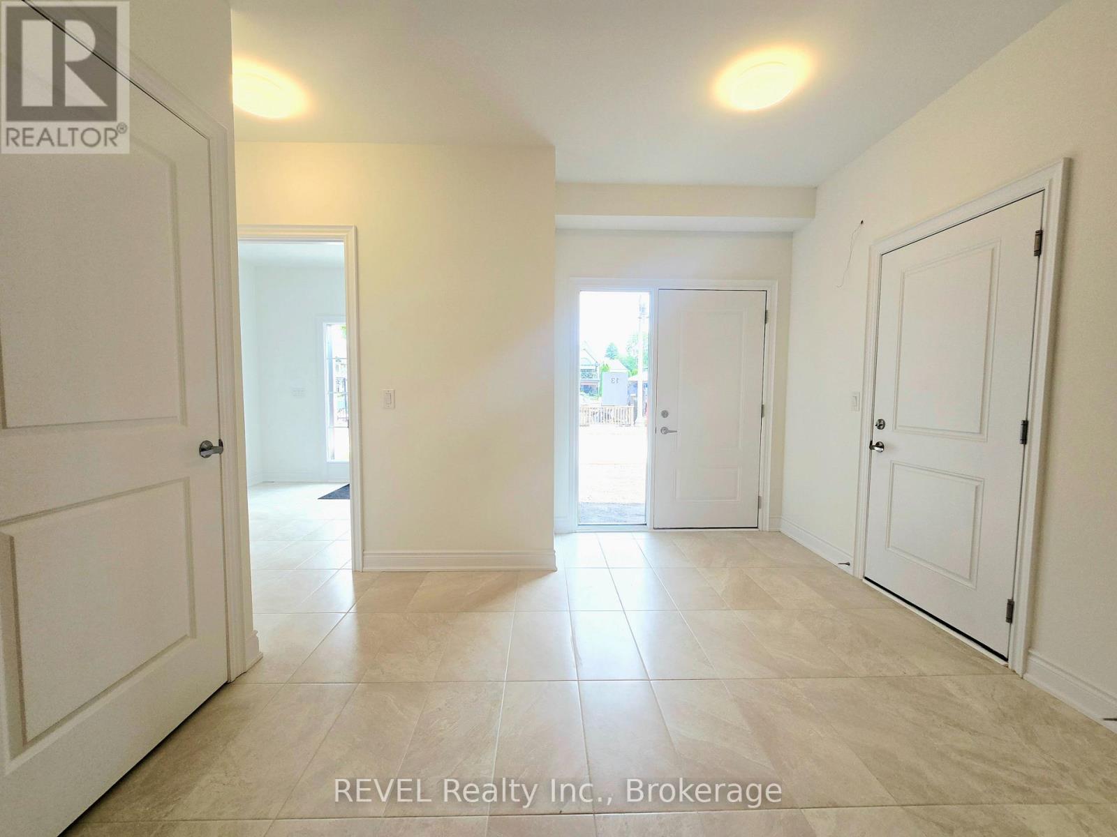 2 - 15 Lake Street, Grimsby, Ontario  L3M 2G4 - Photo 12 - X13622334