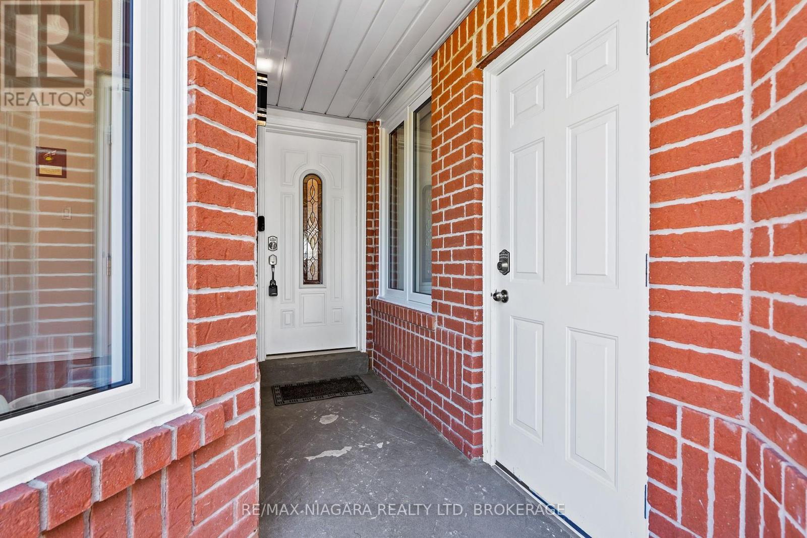 17 Jackson Court W, Welland, Ontario  L3C 7G2 - Photo 2 - X13622662