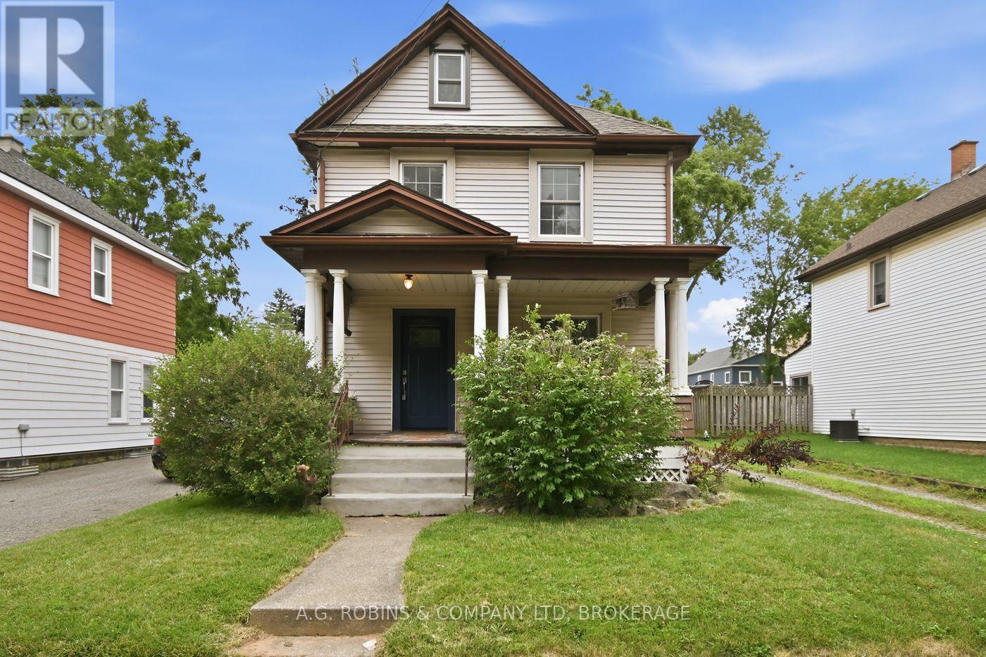 6345 Barker Street, Niagara Falls, Ontario  L2G 1Y6 - Photo 2 - X13622890
