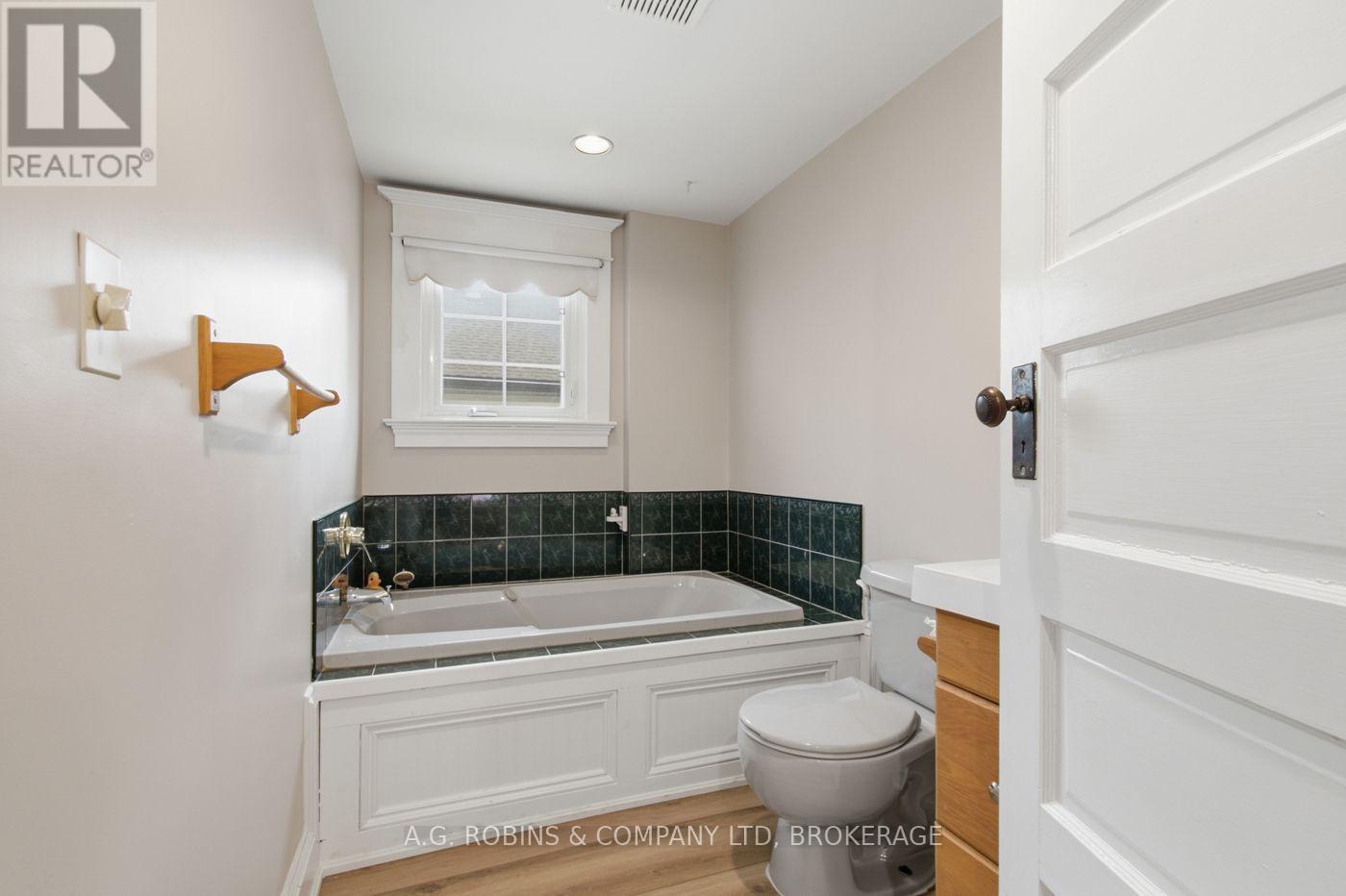 6345 Barker Street, Niagara Falls, Ontario  L2G 1Y6 - Photo 32 - X13622890