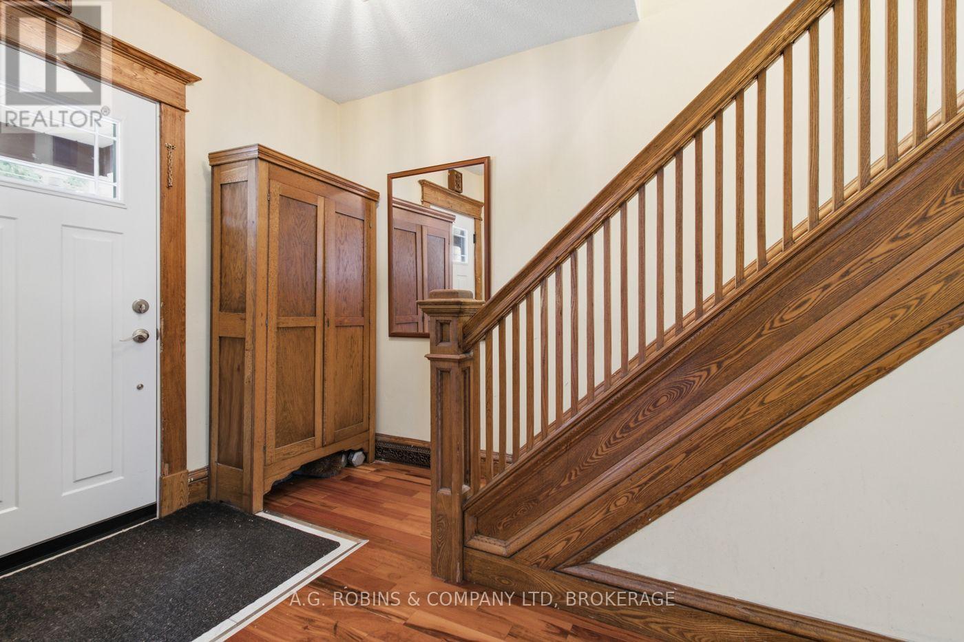 6345 Barker Street, Niagara Falls, Ontario  L2G 1Y6 - Photo 5 - X13622890