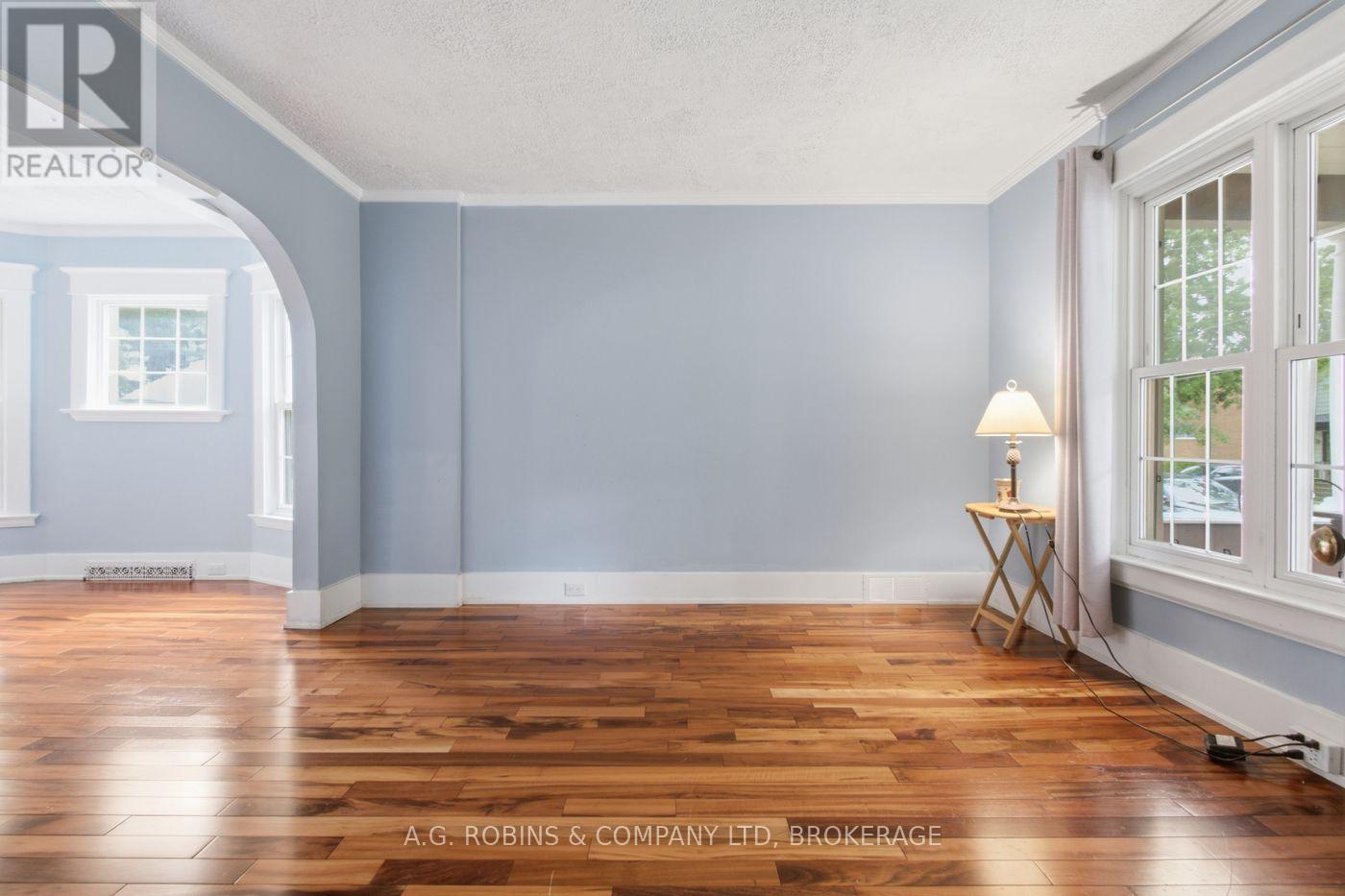 6345 Barker Street, Niagara Falls, Ontario  L2G 1Y6 - Photo 6 - X13622890