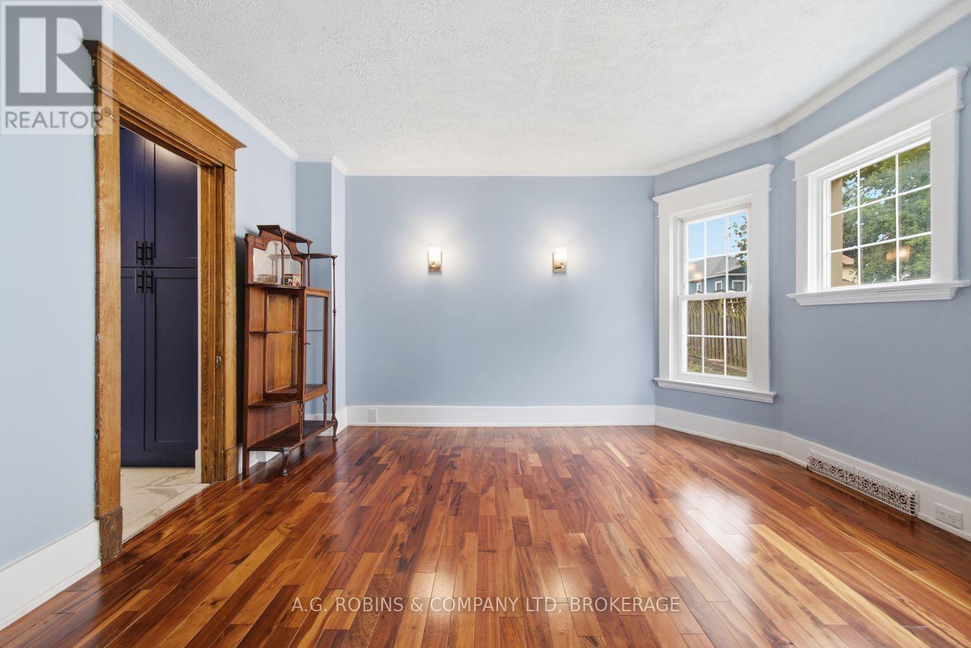6345 Barker Street, Niagara Falls, Ontario  L2G 1Y6 - Photo 8 - X13622890