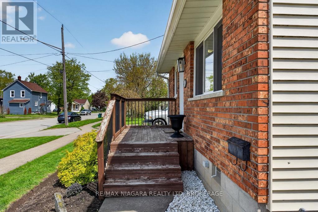 61 Torrance Street, Fort Erie, Ontario  L2A 4C5 - Photo 6 - X13623300