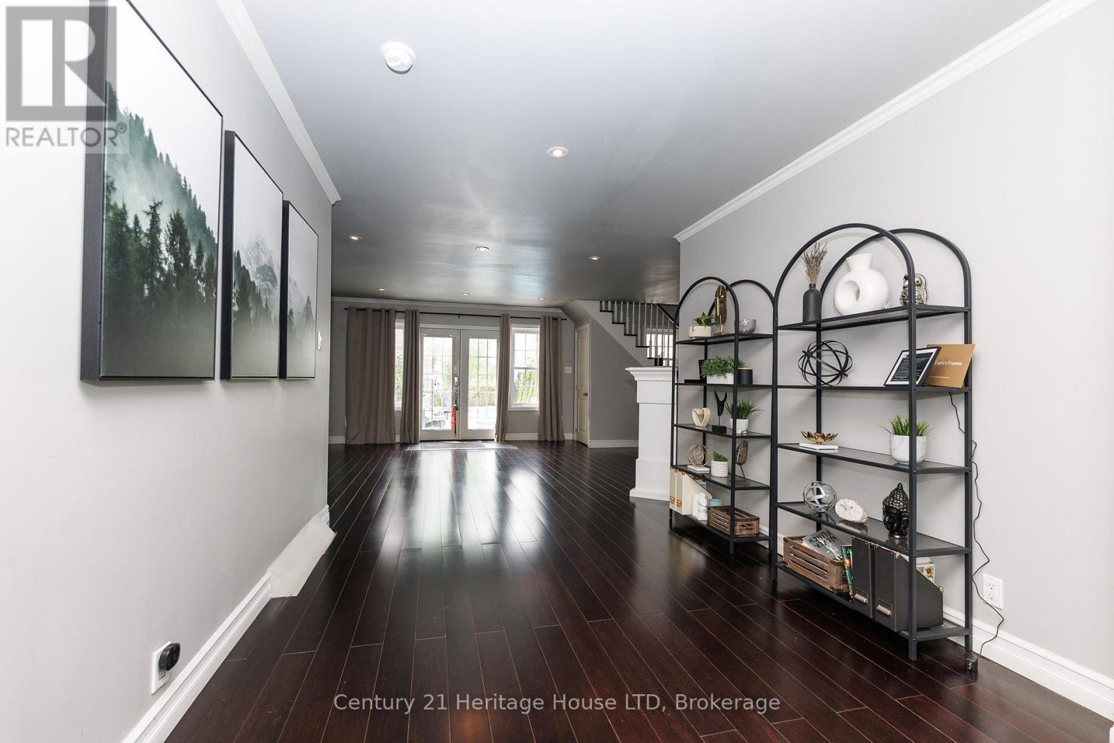 6021 Montrose Road, Niagara Falls, Ontario  L2H 1L4 - Photo 5 - X13623498