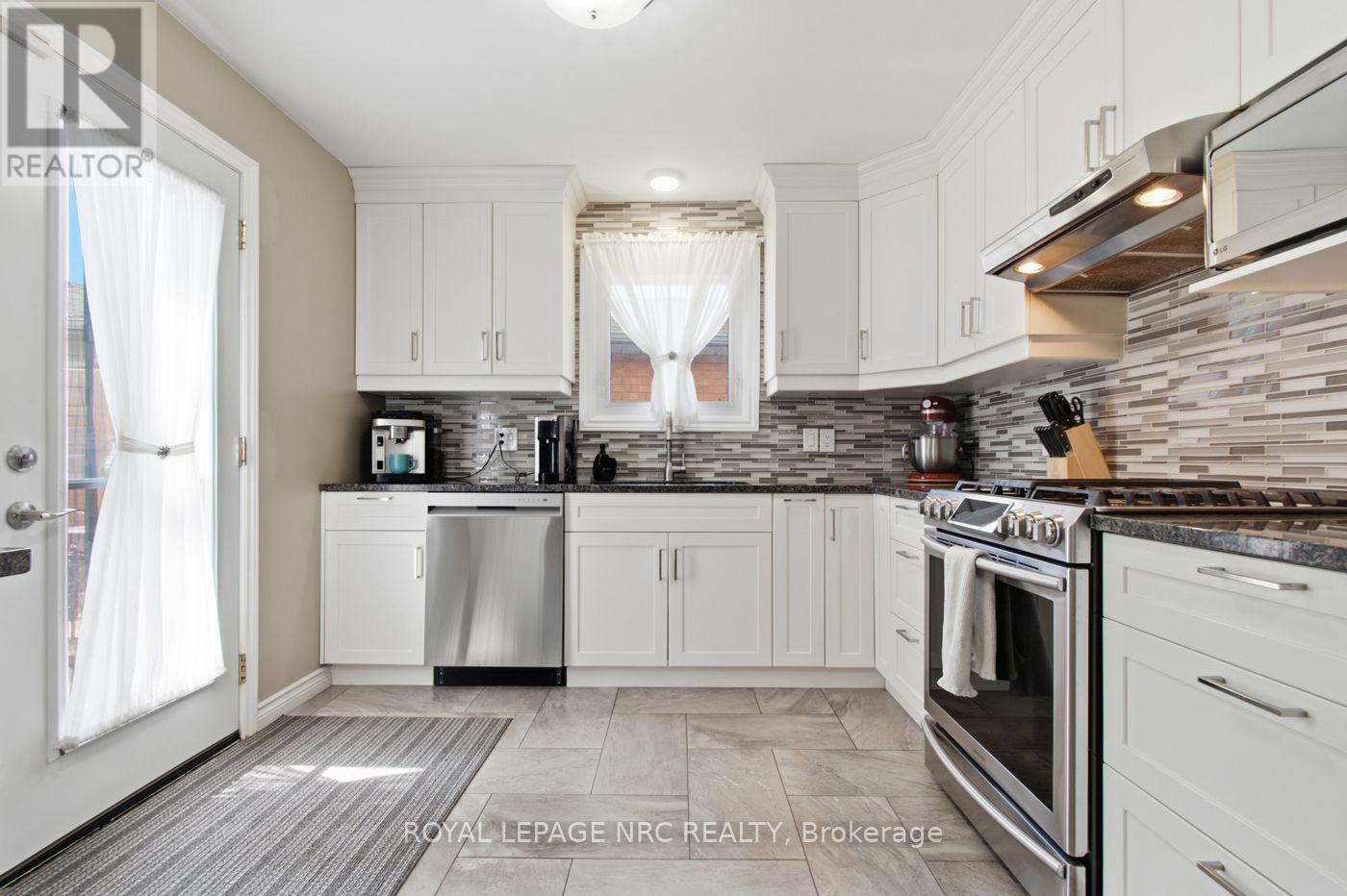 28 Rollins Drive, Welland, Ontario  L3C 6Z8 - Photo 10 - X13623984