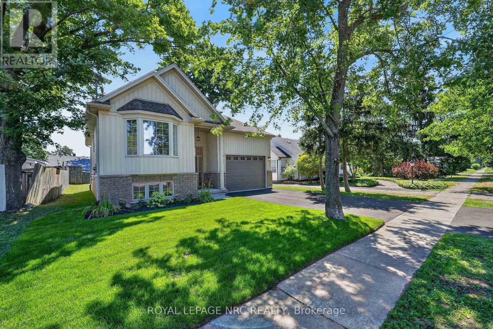 456 Daytona Drive, Fort Erie, Ontario  L2A 4Y9 - Photo 5 - X13624284