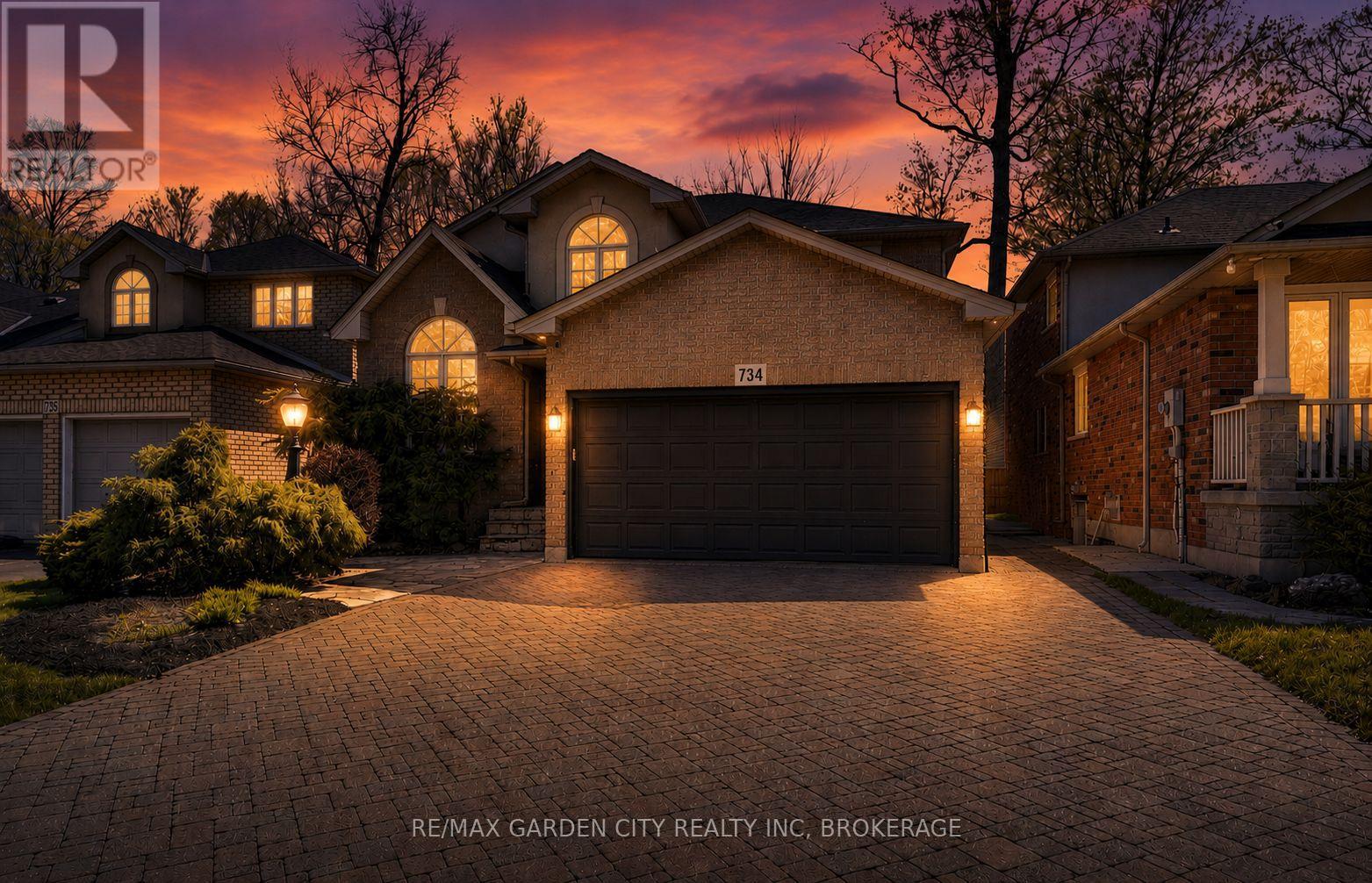 734 Brigadoon Drive, Hamilton, Ontario  L9C 7S2 - Photo 2 - X13624792