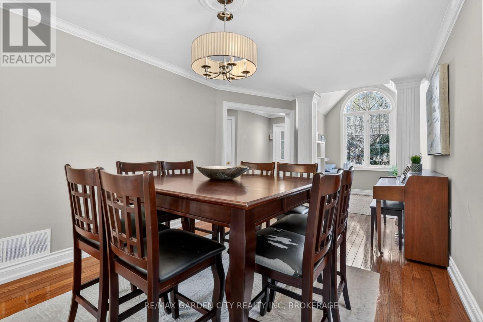 734 Brigadoon Drive, Hamilton, Ontario  L9C 7S2 - Photo 7 - X13624792