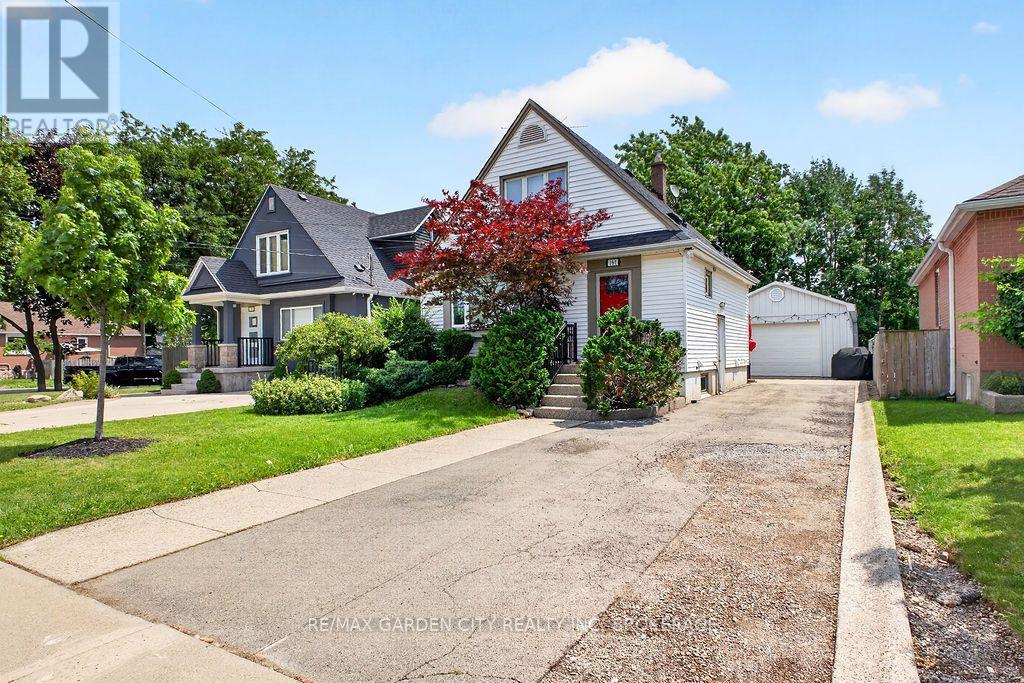 LOWER - 191 EAST 43RD STREET, Hamilton, Ontario