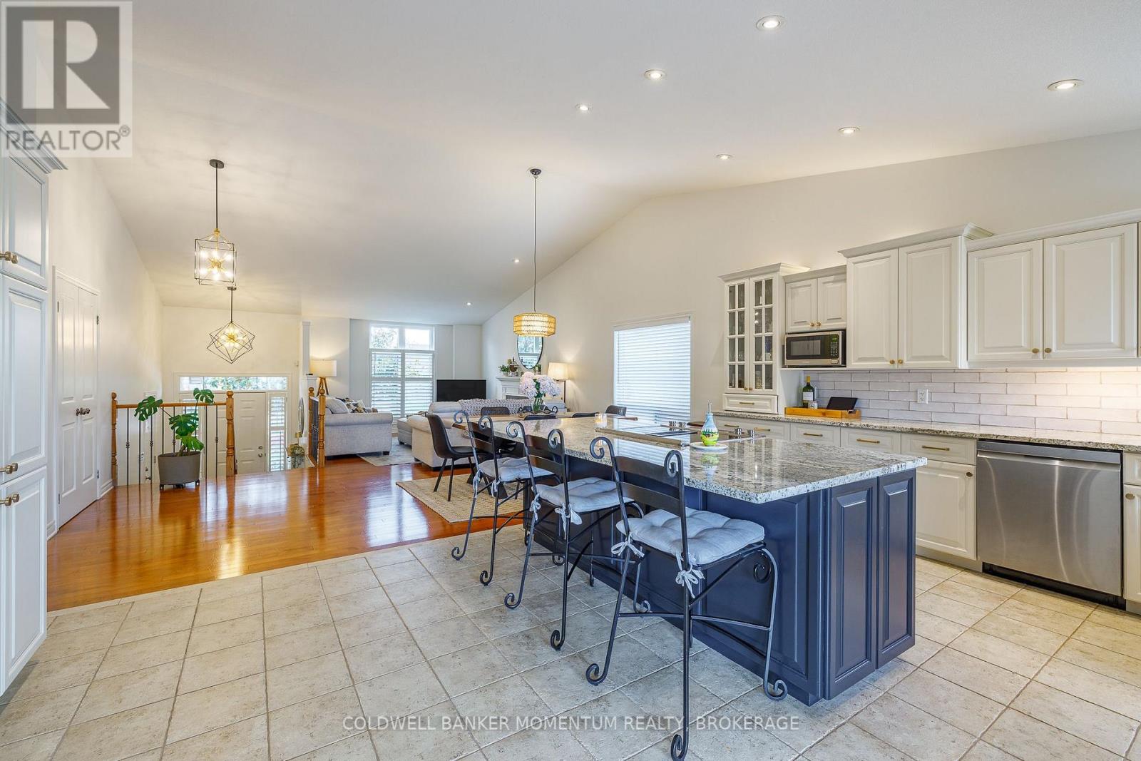 19 Damson Street, St. Catharines, Ontario  L2S 4B2 - Photo 6 - X13624926