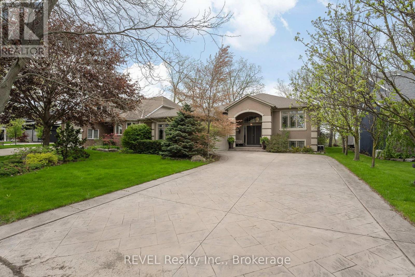 661 Clarence Street, Port Colborne, Ontario  L3K 6B8 - Photo 3 - X13625352