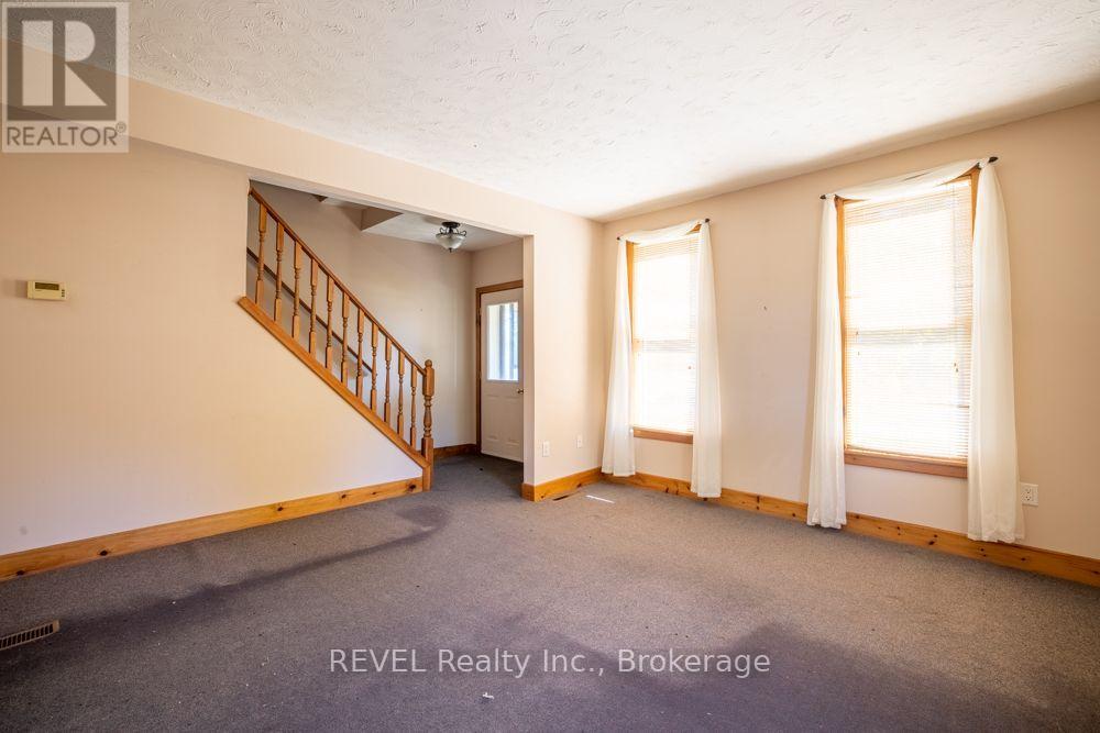 2277 Ridgemount Road, Fort Erie, Ontario  L0S 1S0 - Photo 8 - X13625766