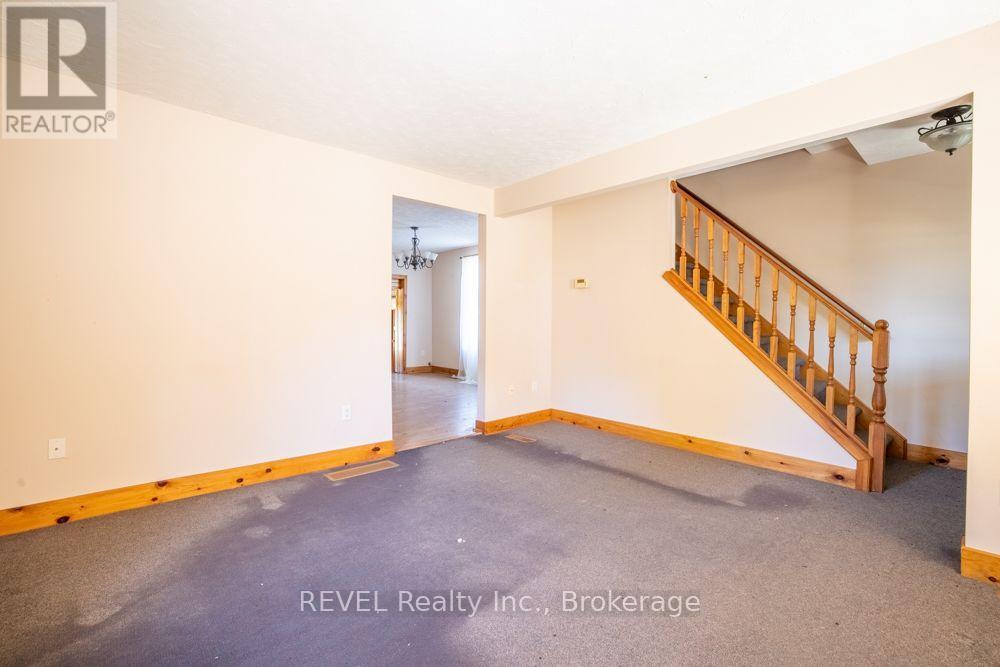 2277 Ridgemount Road, Fort Erie, Ontario  L0S 1S0 - Photo 9 - X13625766