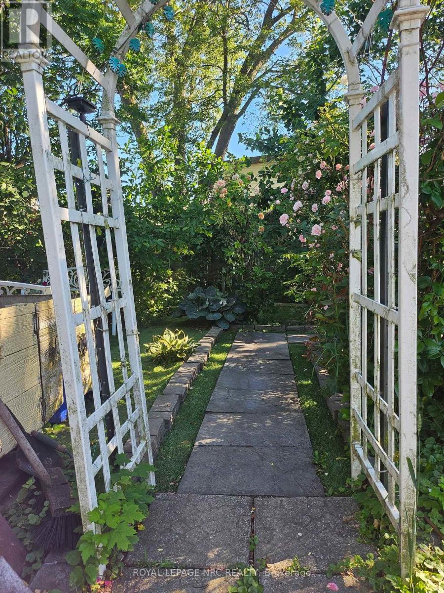 7 Vera Street, St. Catharines, Ontario  L2S 1C3 - Photo 33 - X13626470