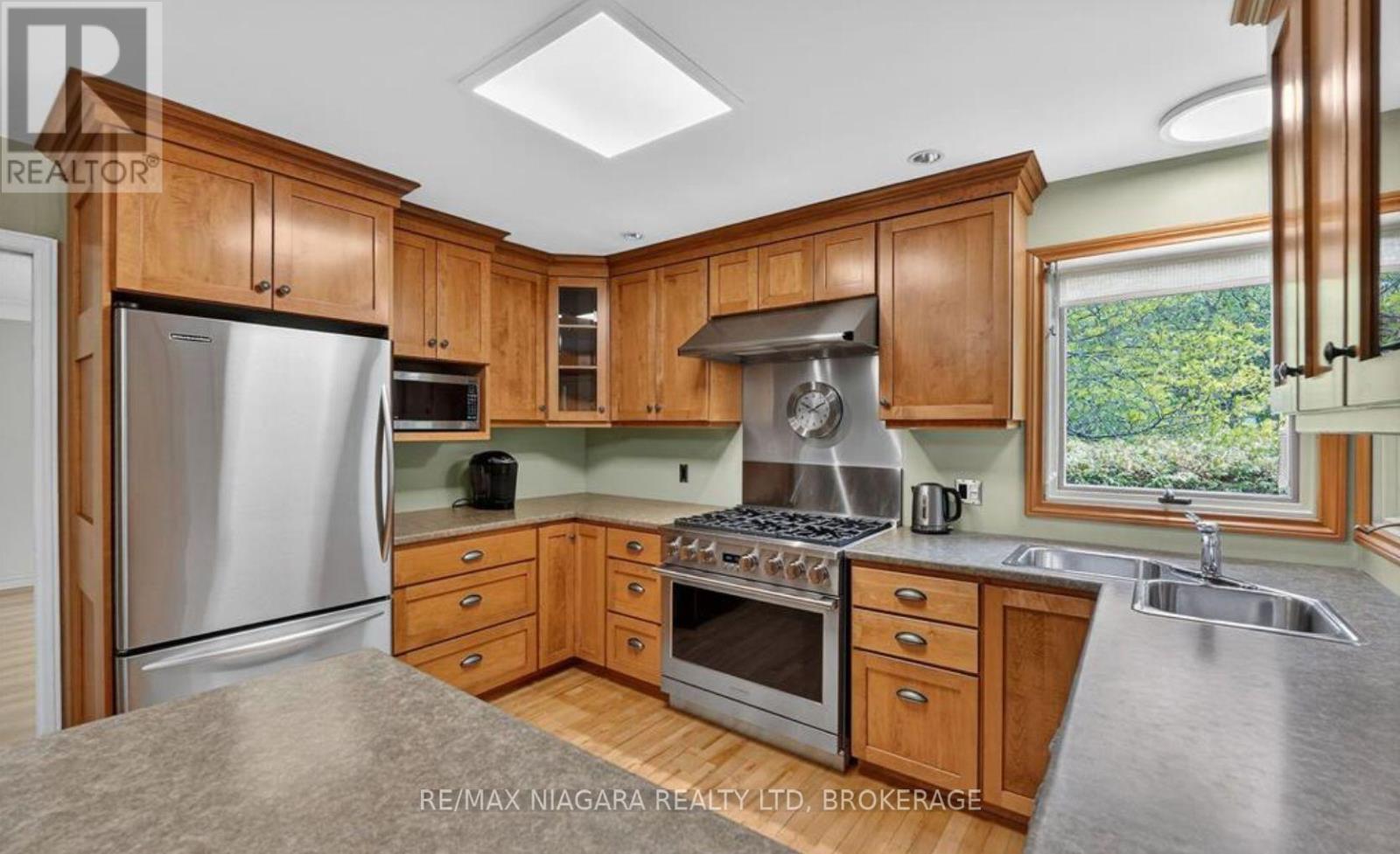 12 Sheppard Crescent, Niagara-On-The-Lake, Ontario  L0S 1J0 - Photo 8 - X13627142