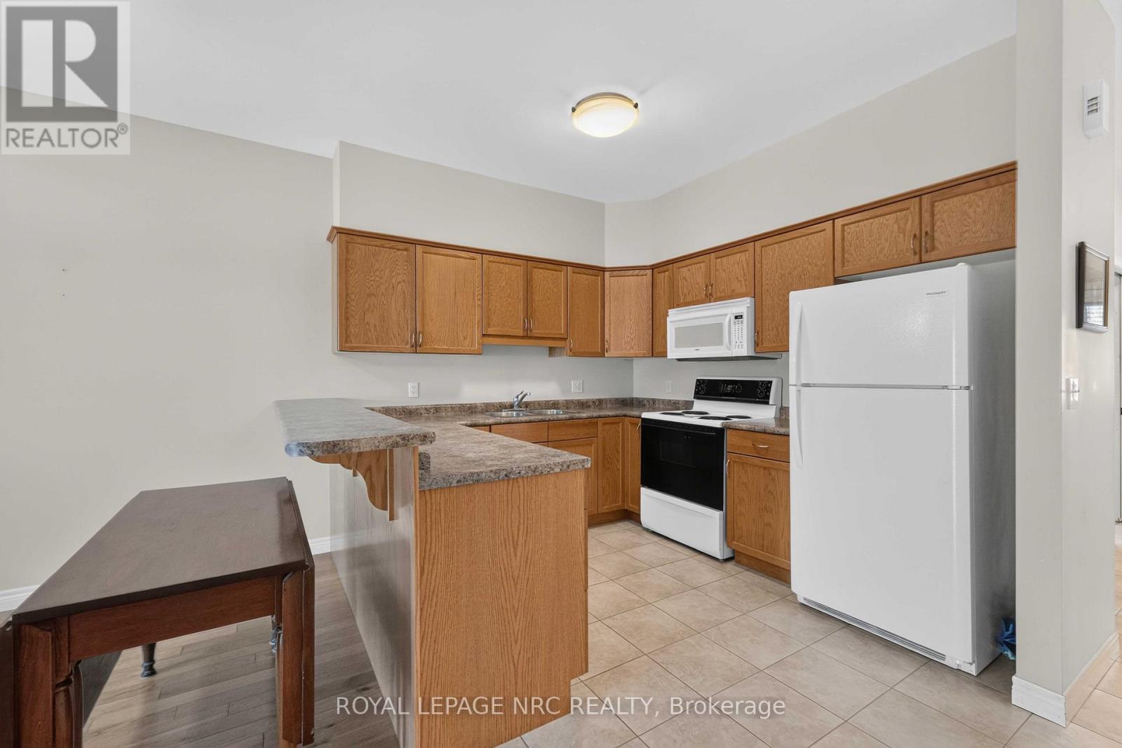 82 Maple Street, Port Colborne, Ontario  L3K 6G7 - Photo 7 - X13627542