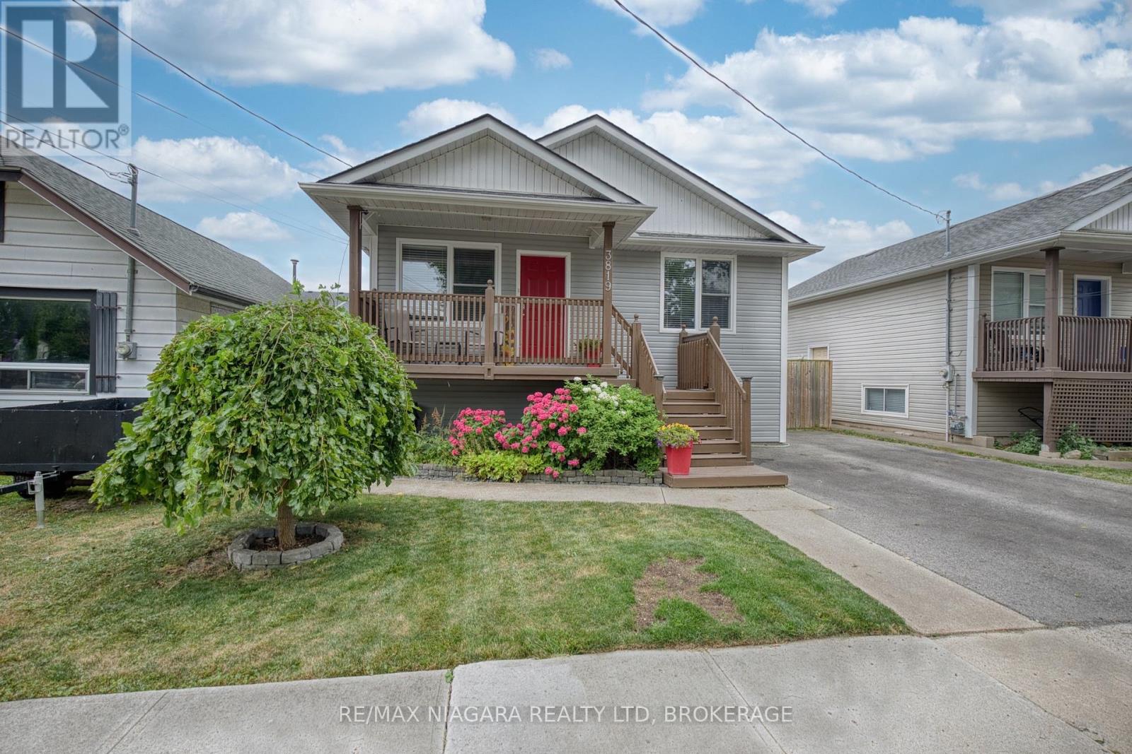 3819 Graeber Avenue, Fort Erie, Ontario  L0S 1B0 - Photo 2 - X13627816