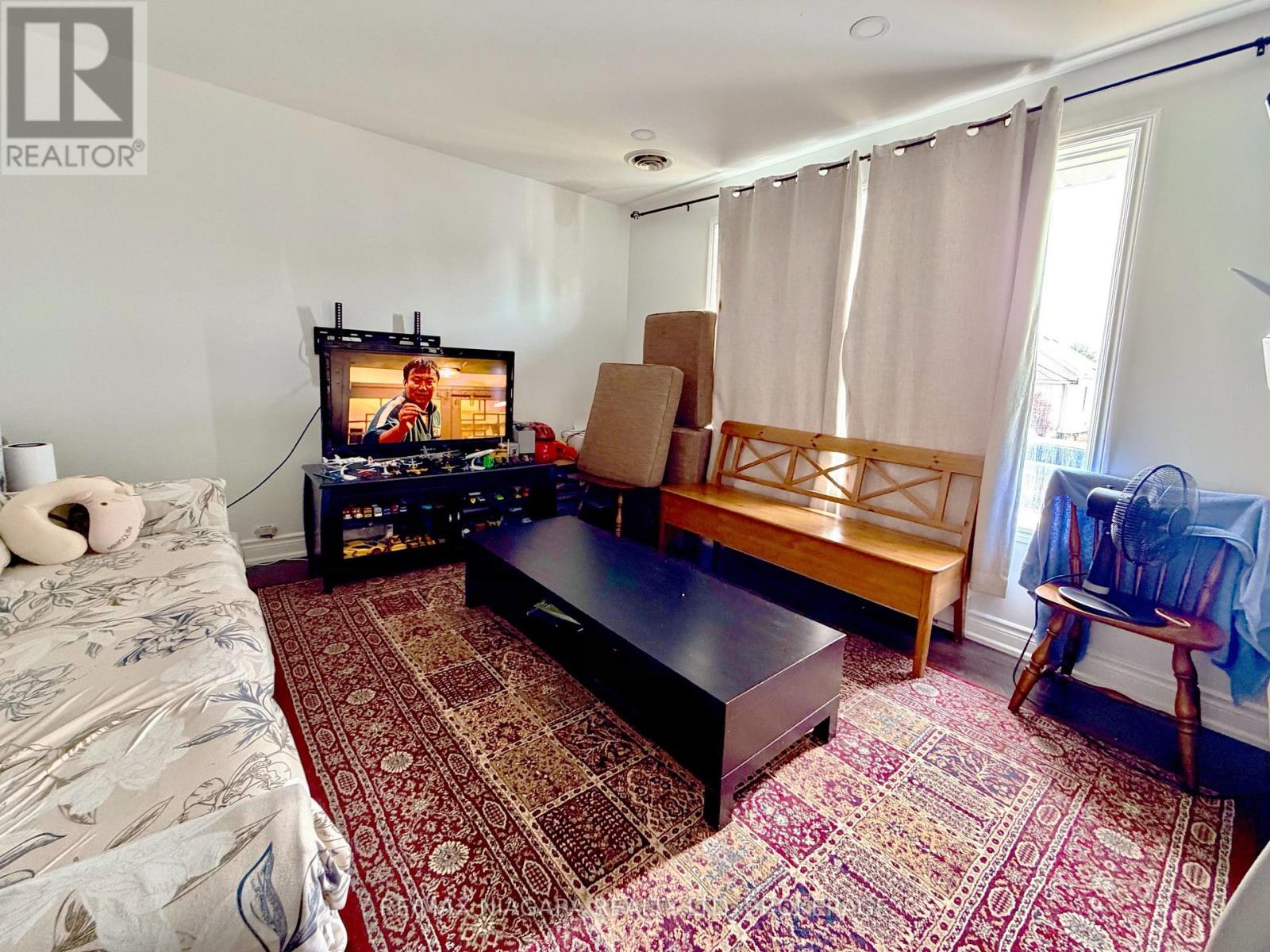 Upper - 6475 Taylor Street, Niagara Falls, Ontario  L2G 2E9 - Photo 2 - X13627998