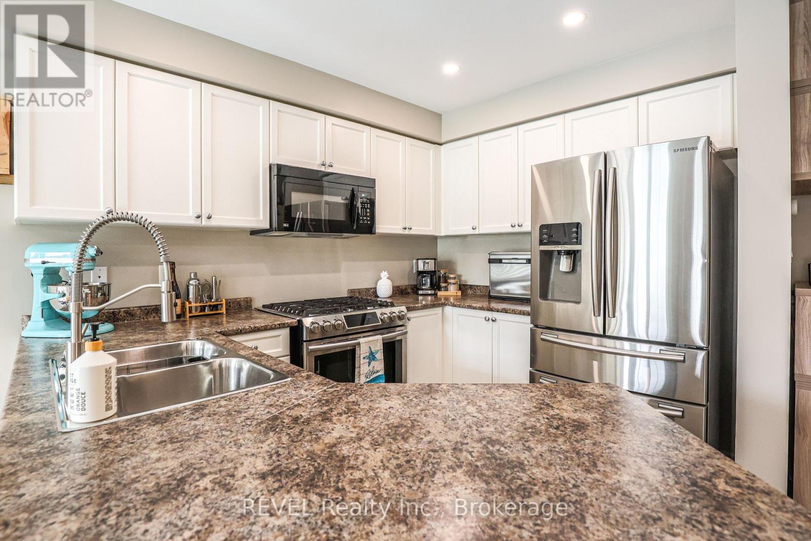 12 Colonel Lyall Street, St. Catharines, Ontario  L2P 0B1 - Photo 19 - X13628138