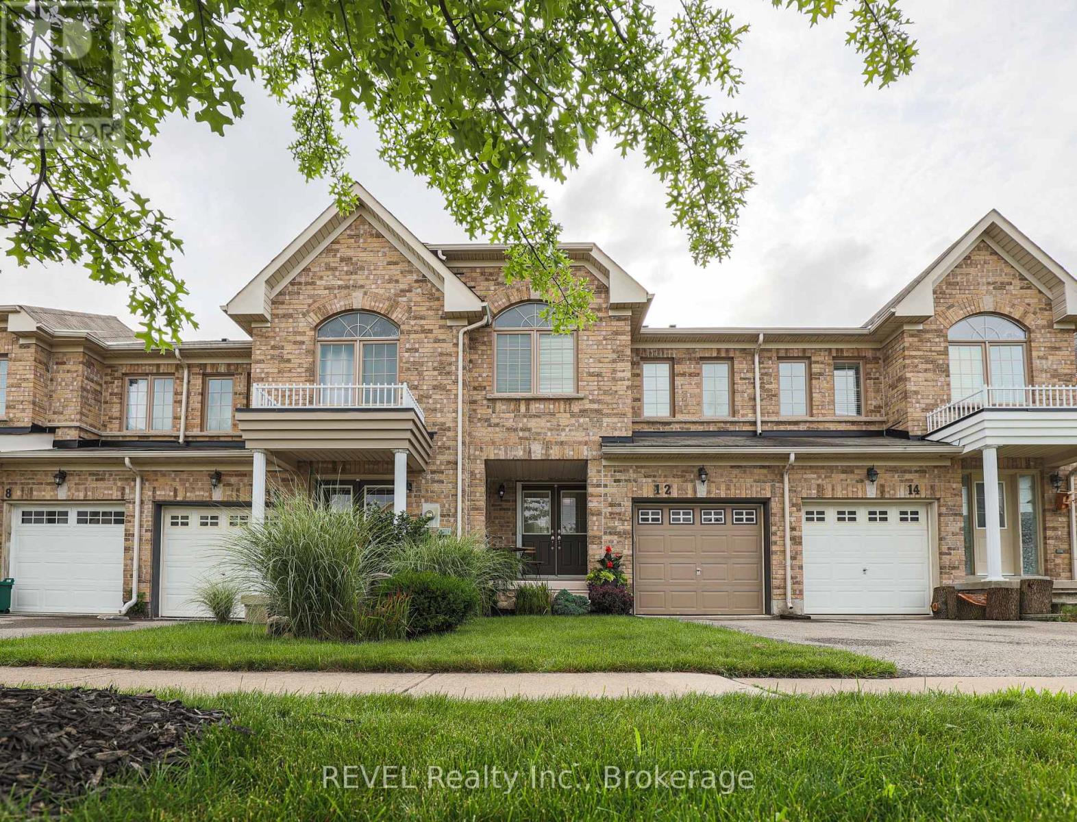 12 Colonel Lyall Street, St. Catharines, Ontario  L2P 0B1 - Photo 2 - X13628138