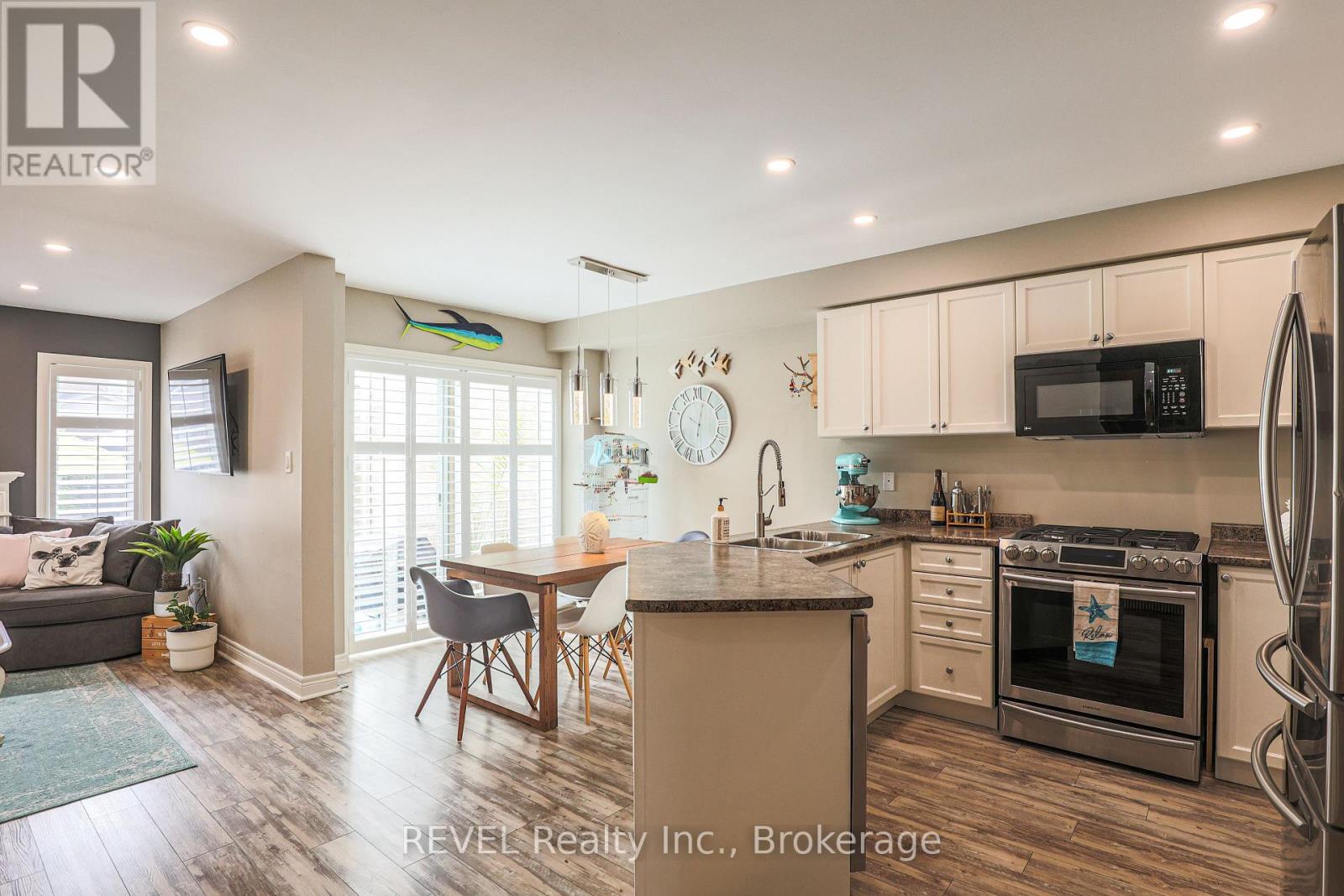 12 Colonel Lyall Street, St. Catharines, Ontario  L2P 0B1 - Photo 20 - X13628138