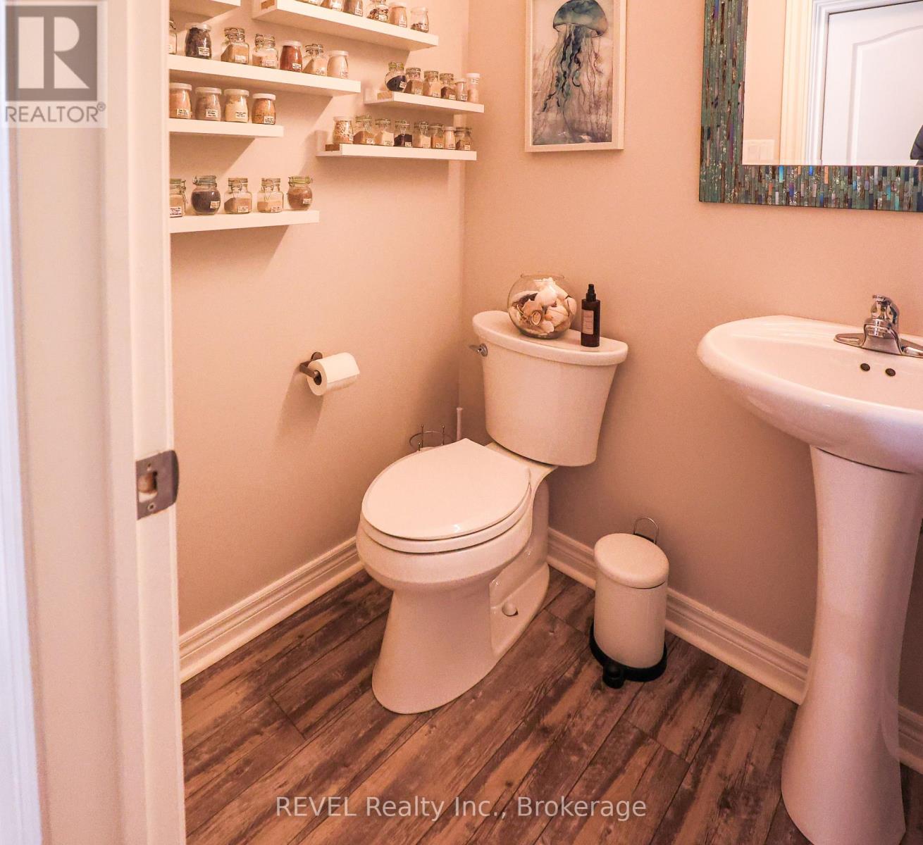 12 Colonel Lyall Street, St. Catharines, Ontario  L2P 0B1 - Photo 6 - X13628138