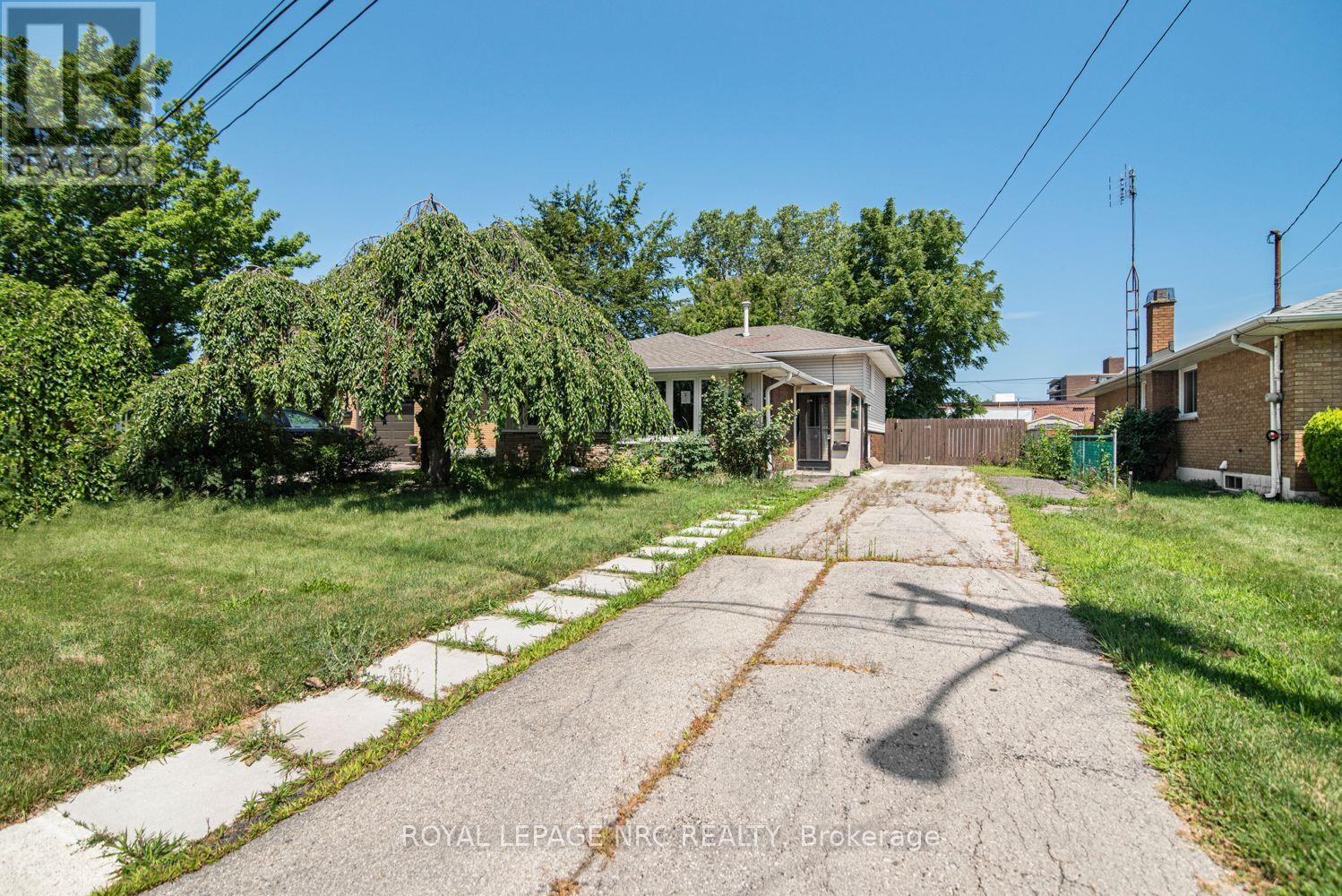 100 MOUNTAIN AVENUE N, Hamilton, Ontario