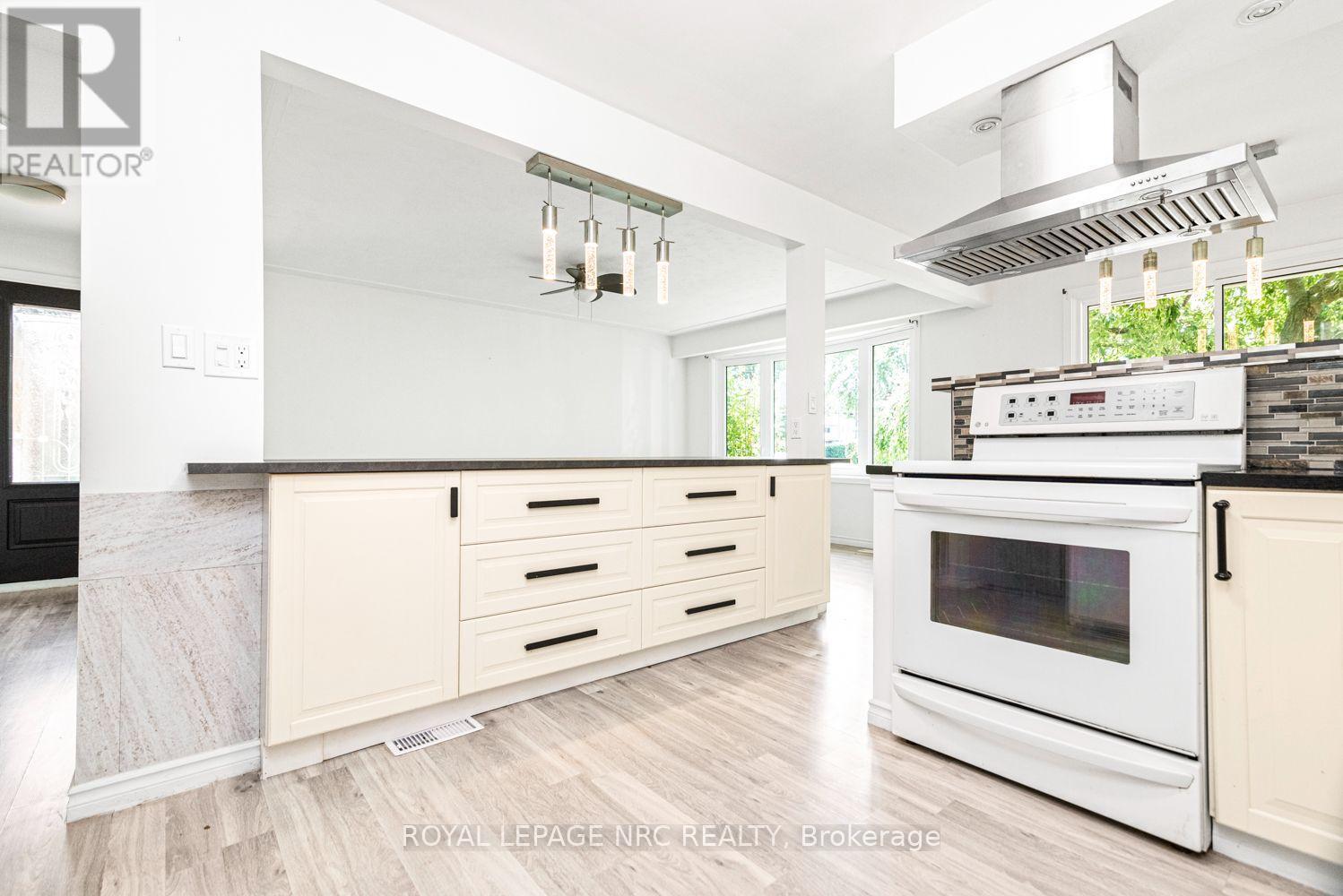 100 Mountain Avenue N, Hamilton, Ontario  L8G 3P7 - Photo 17 - X13628906