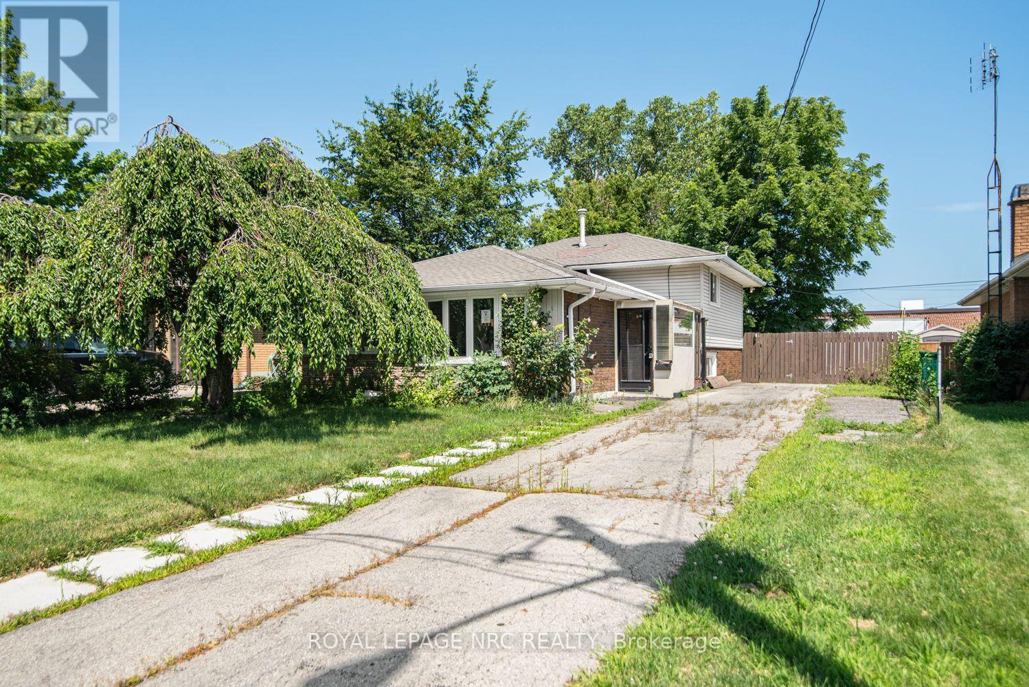 100 Mountain Avenue N, Hamilton, Ontario  L8G 3P7 - Photo 2 - X13628906