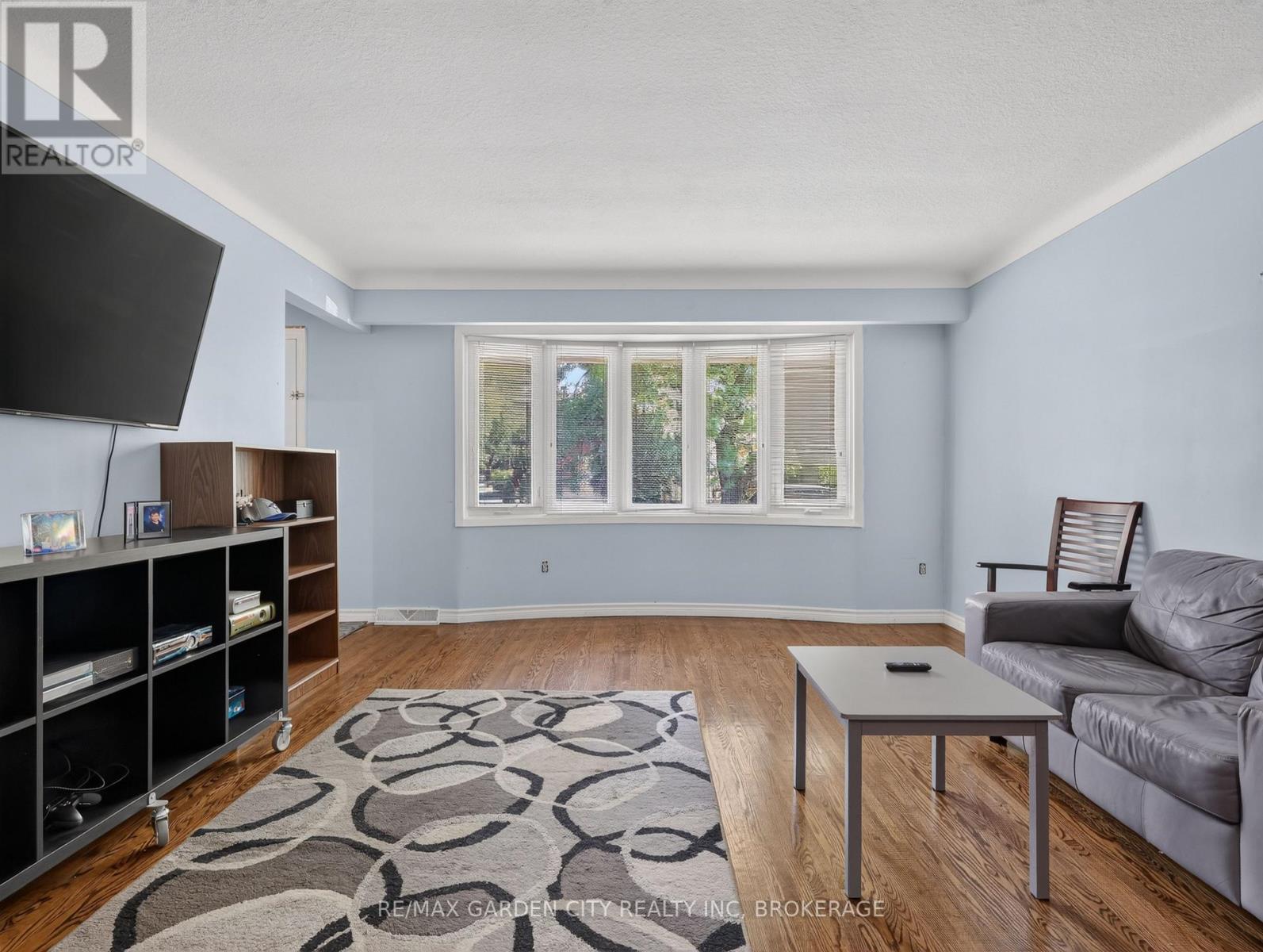 19 Black Knight Road, St. Catharines, Ontario  L2N 3B9 - Photo 5 - X13629196