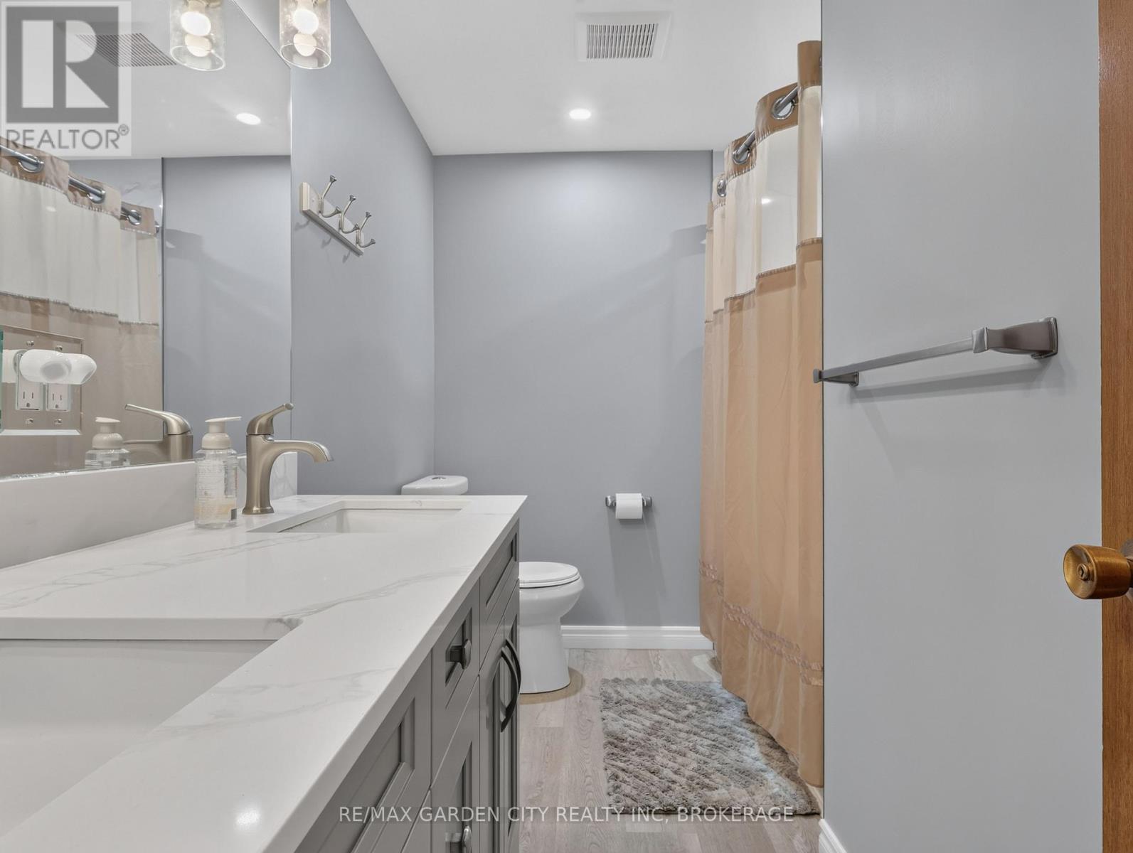 19 Black Knight Road, St. Catharines, Ontario  L2N 3B9 - Photo 9 - X13629196