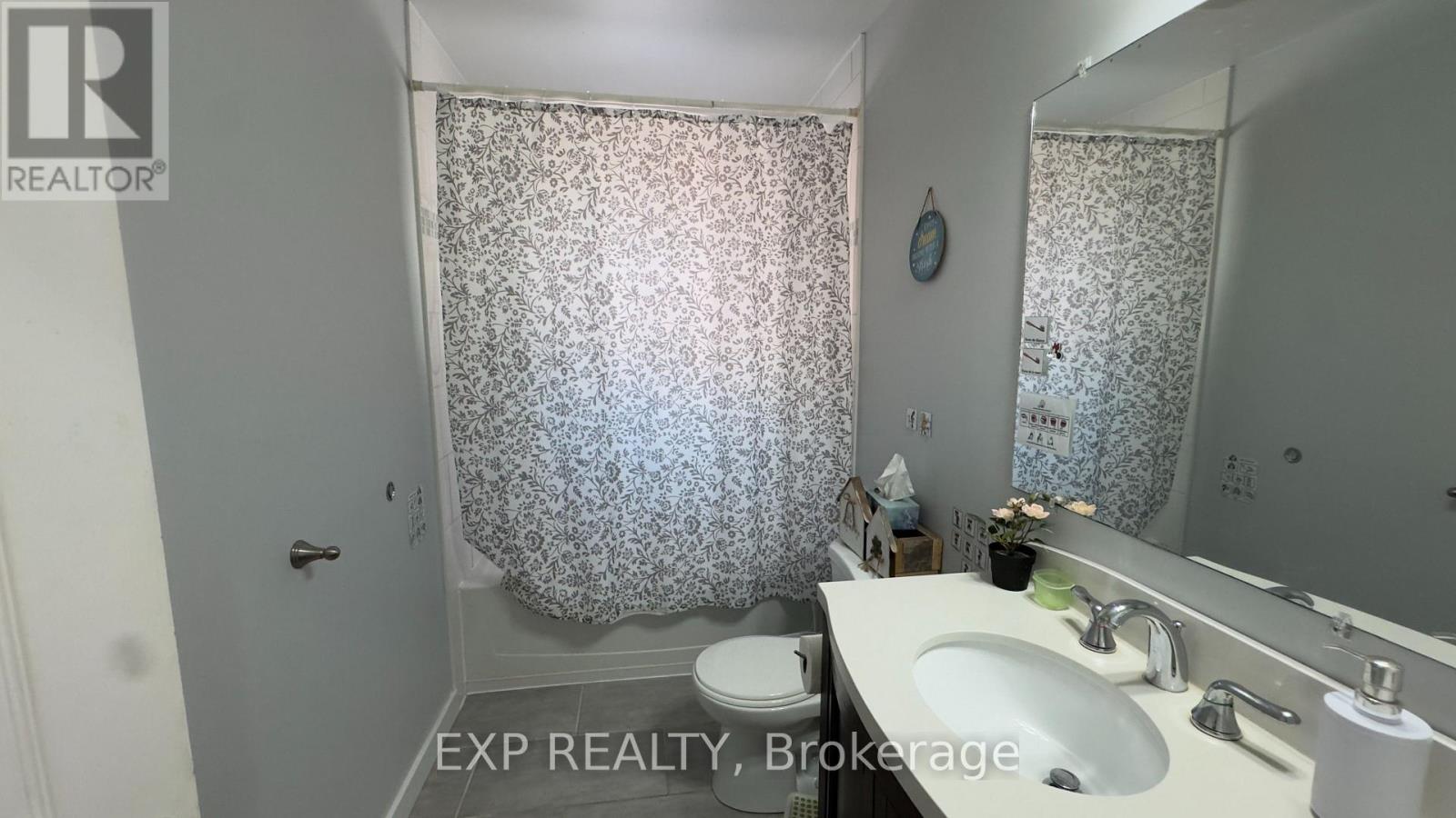 6150 Fingland Street, Niagara Falls, Ontario  L2E 2G4 - Photo 12 - X13629442