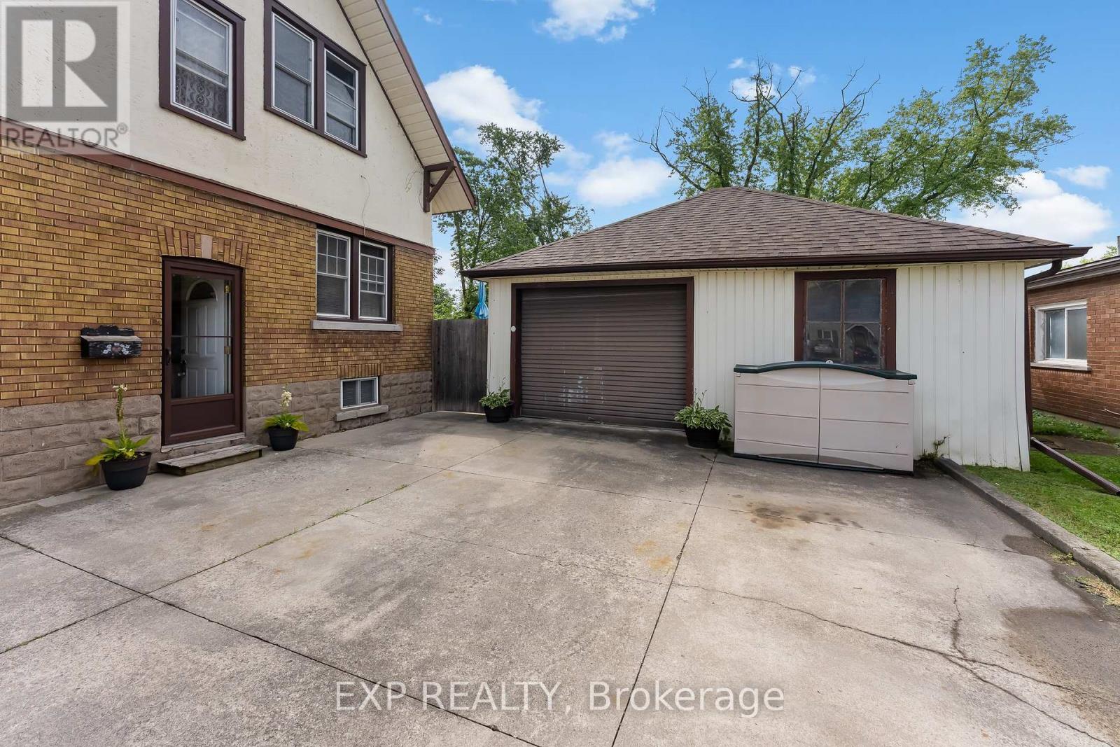 3938 Main Street, Niagara Falls, Ontario  L2G 6B6 - Photo 2 - X13631246