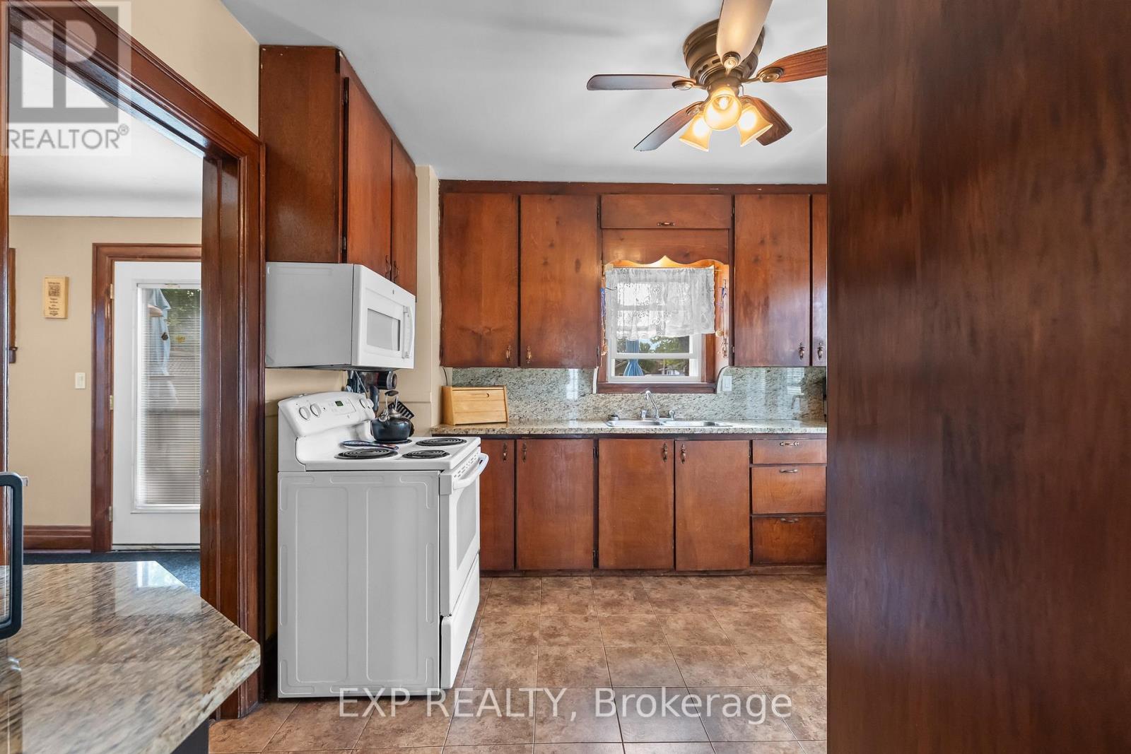 3938 Main Street, Niagara Falls, Ontario  L2G 6B6 - Photo 32 - X13631246