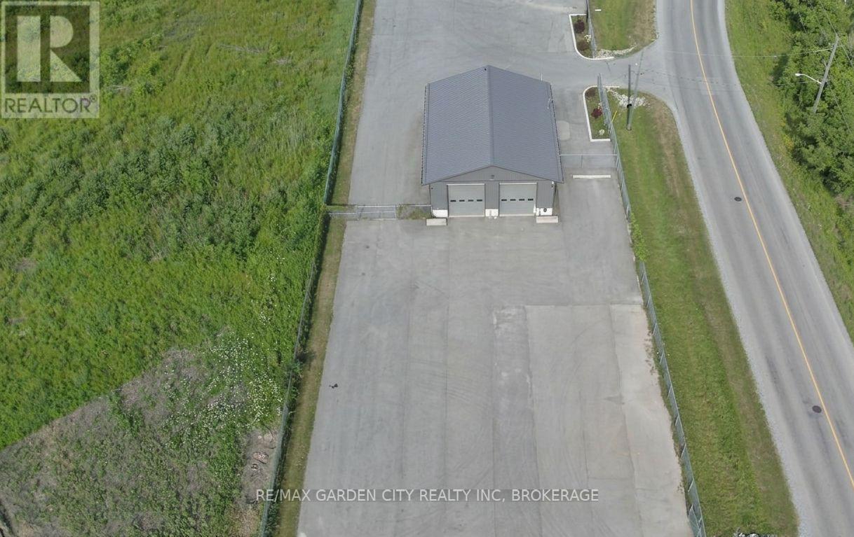 64b Stonebridge Drive, Port Colborne, Ontario  L3K 5V5 - Photo 2 - X13631284