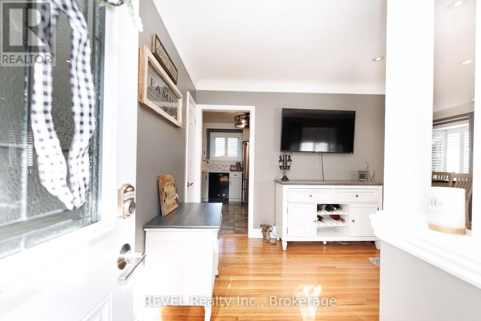 3385 Callan Street, Niagara Falls, Ontario  L2G 6K7 - Photo 3 - X13632548