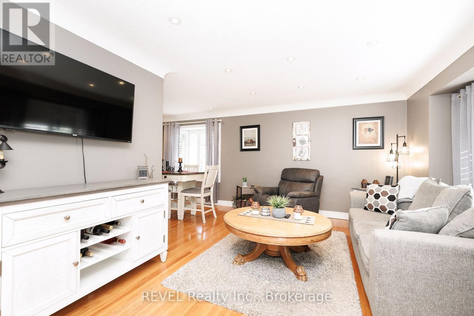 3385 Callan Street, Niagara Falls, Ontario  L2G 6K7 - Photo 4 - X13632548