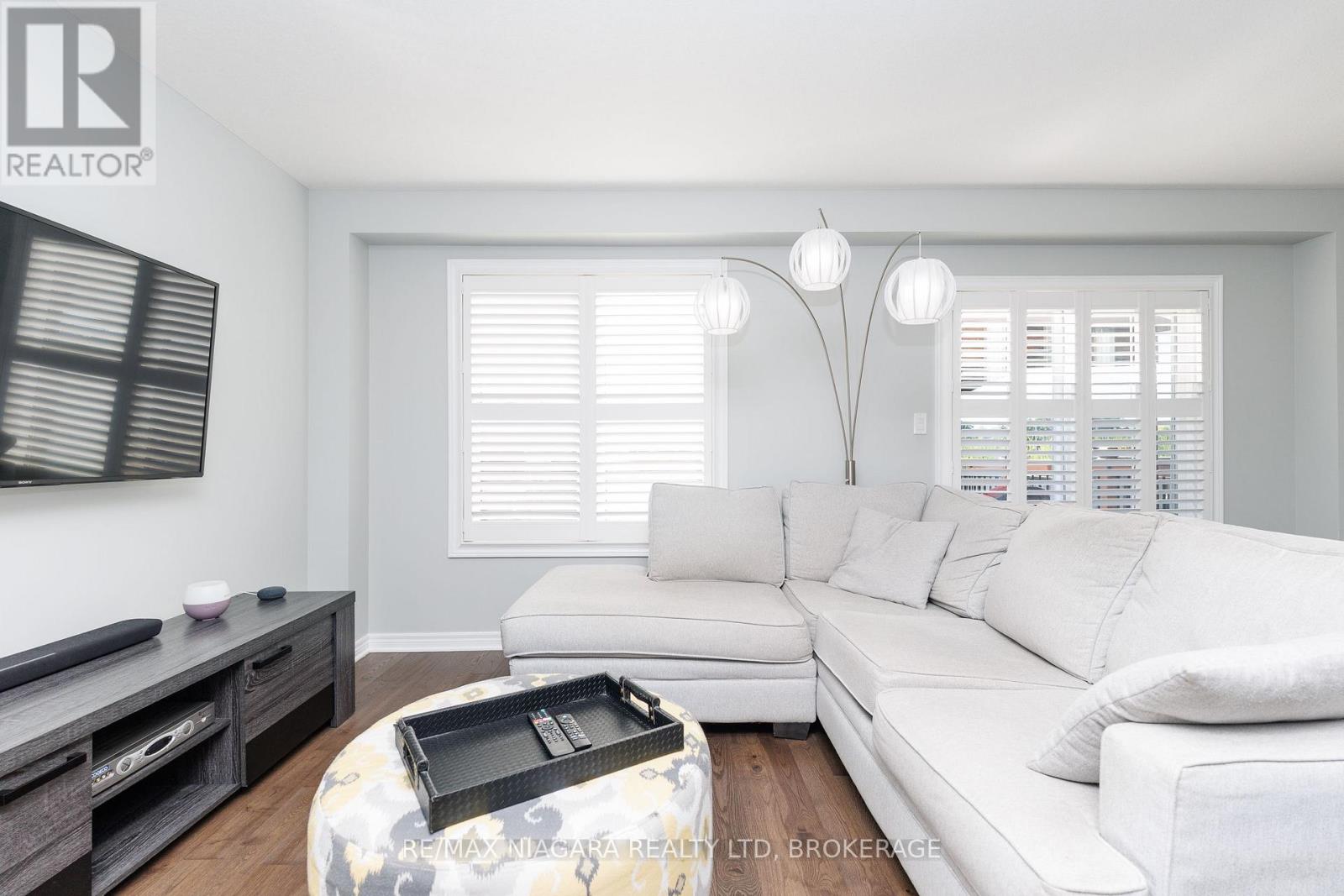 6610 Mary Drive, Niagara Falls, Ontario  L2H 0B5 - Photo 5 - X13632940