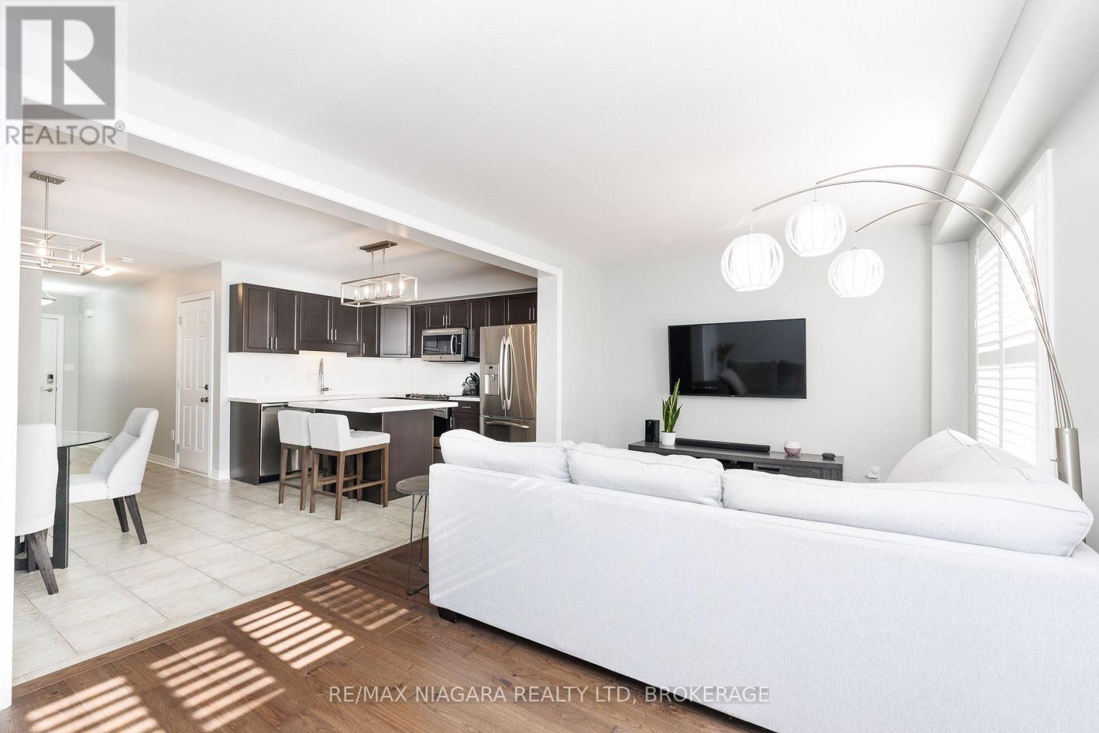6610 Mary Drive, Niagara Falls, Ontario  L2H 0B5 - Photo 7 - X13632940