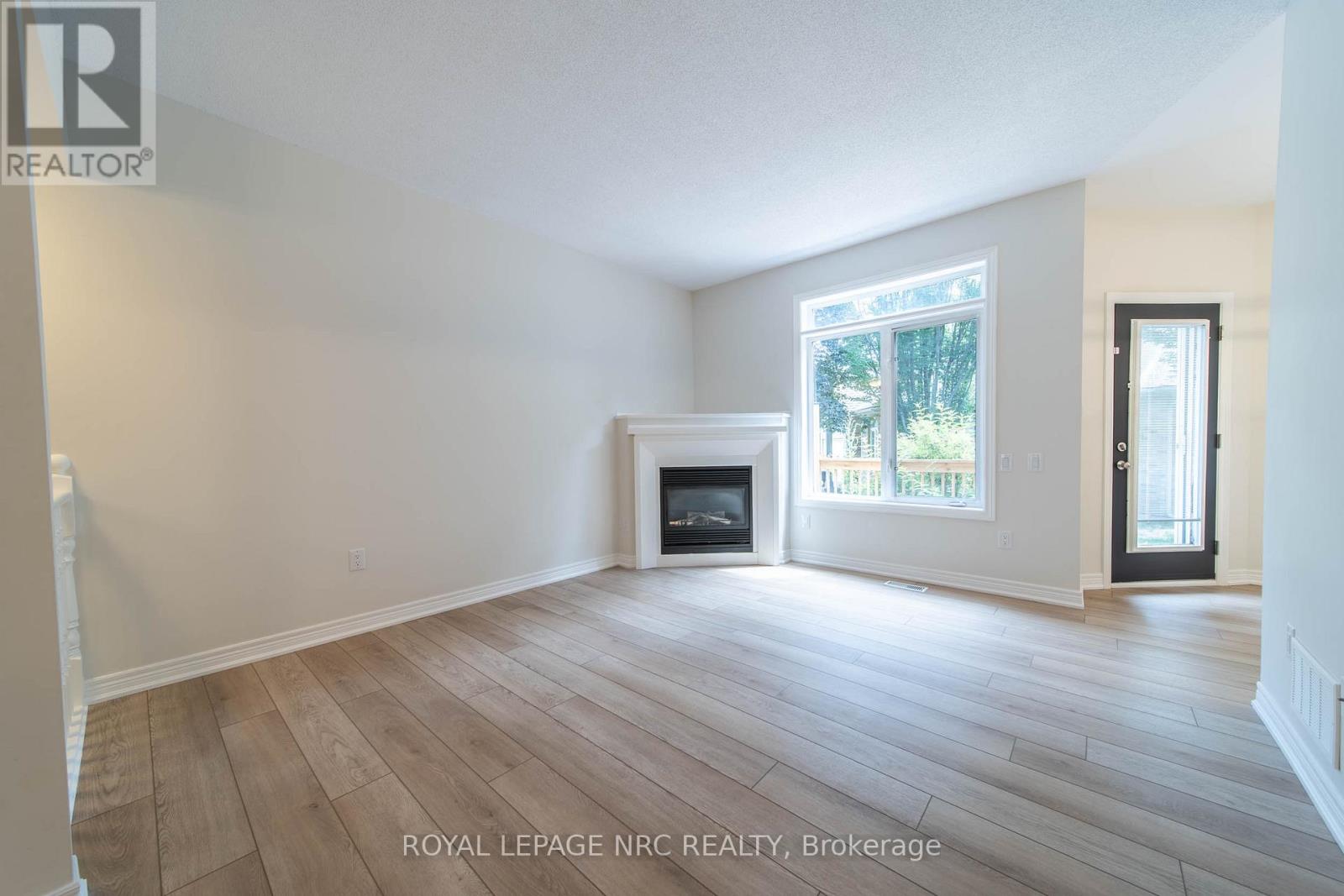 3 - 5200 Dorchester Road, Niagara Falls, Ontario  L2E 7M6 - Photo 6 - X13634788