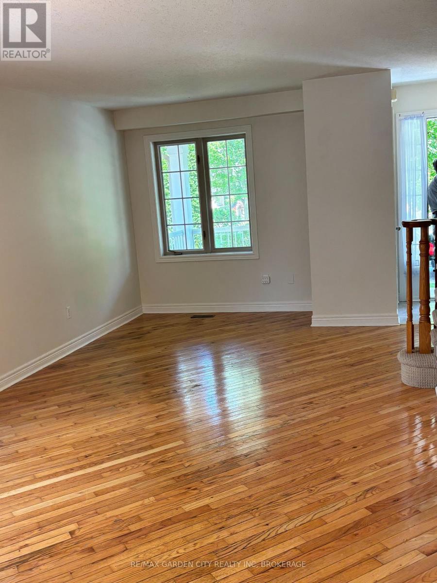 31 Robertson Road, Niagara-On-The-Lake, Ontario  L0S 1J0 - Photo 5 - X13635020