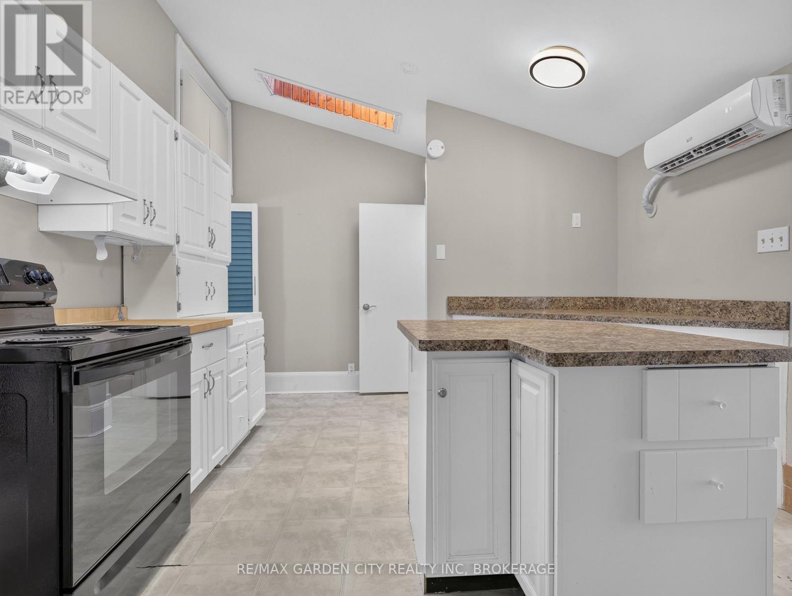15 Catherine Street, St. Catharines, Ontario  L2R 5E4 - Photo 11 - X13636770