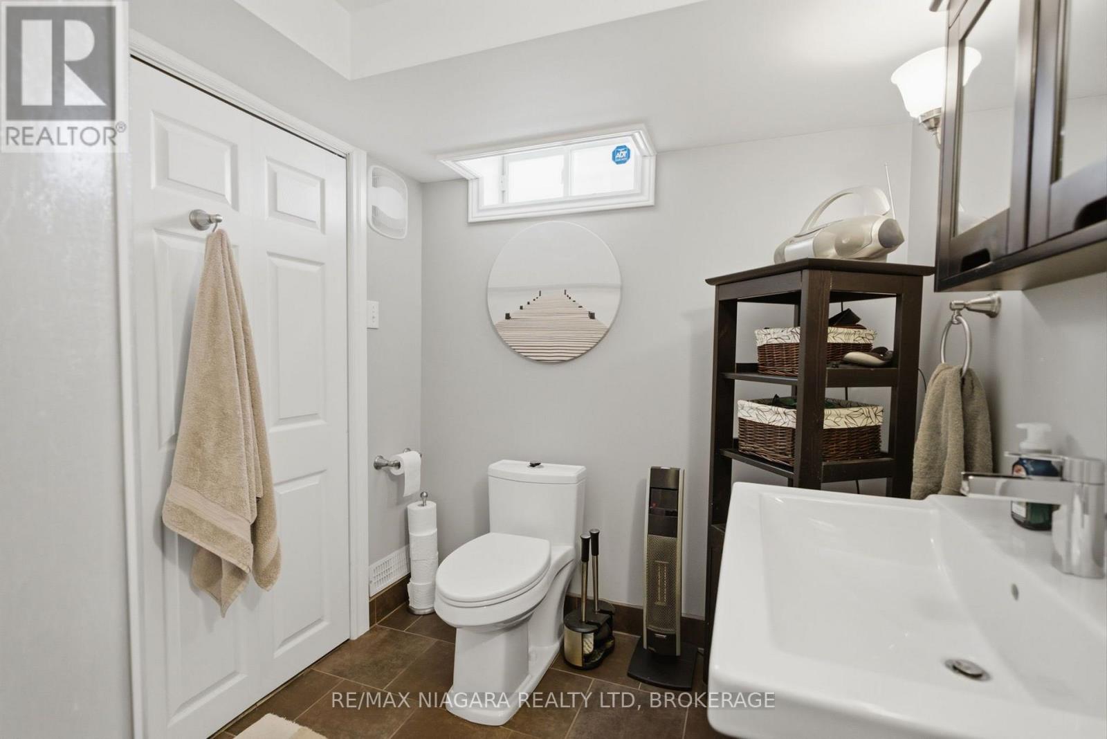 81 Gartshore Drive, Whitby, Ontario  L1P 1N5 - Photo 34 - E13637116