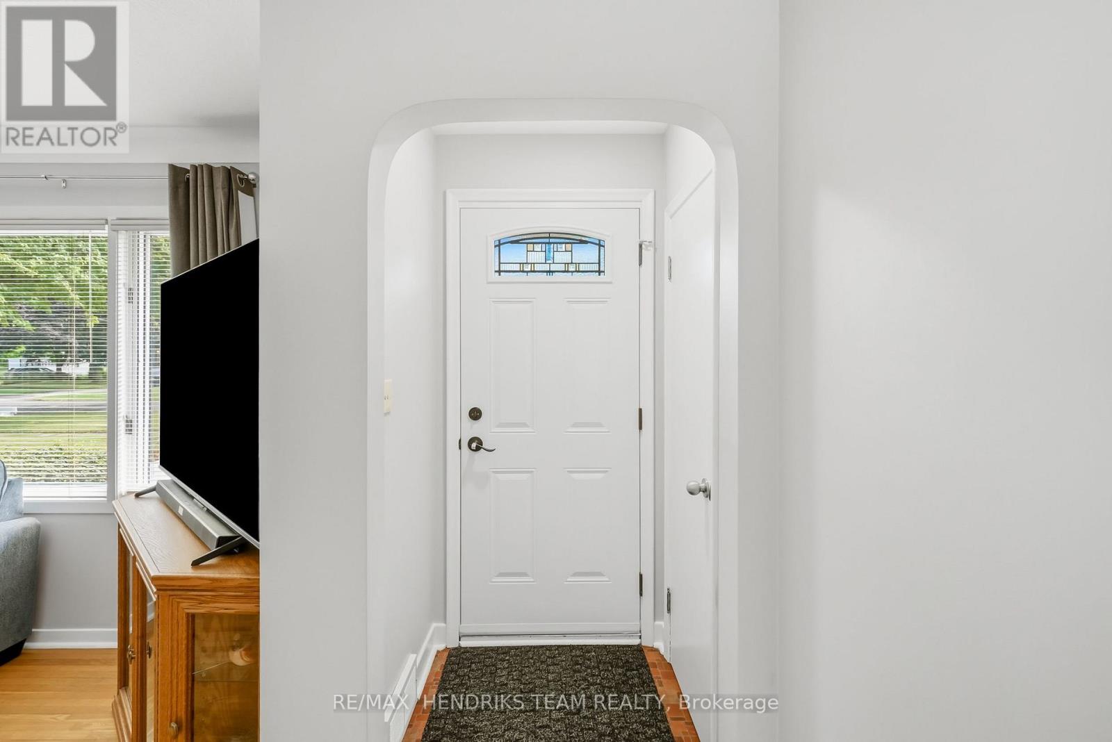 33 Nickerson Avenue, St. Catharines, Ontario  L2N 3M5 - Photo 3 - X13637654